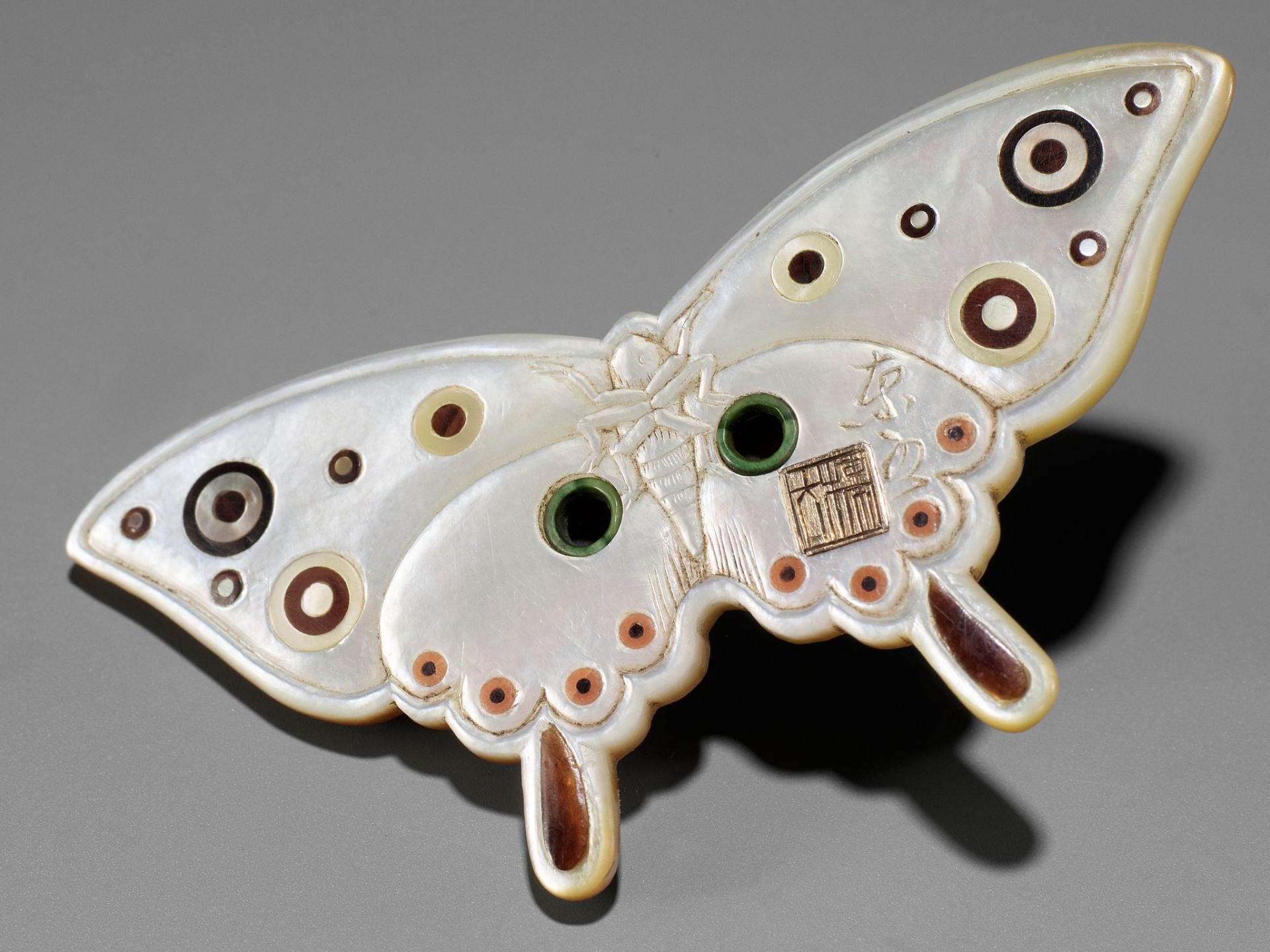 TOKOKU: A MASTERFUL MIXED MATERIAL NETSUKE OF A BUTTERFLY - Image 9 of 10