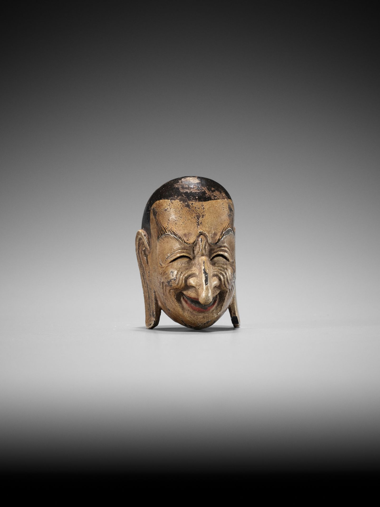 TETSURO: A LACQUERED WOOD GIGAKU MASK NETSUKE OF SUIKO-JU - Image 8 of 12