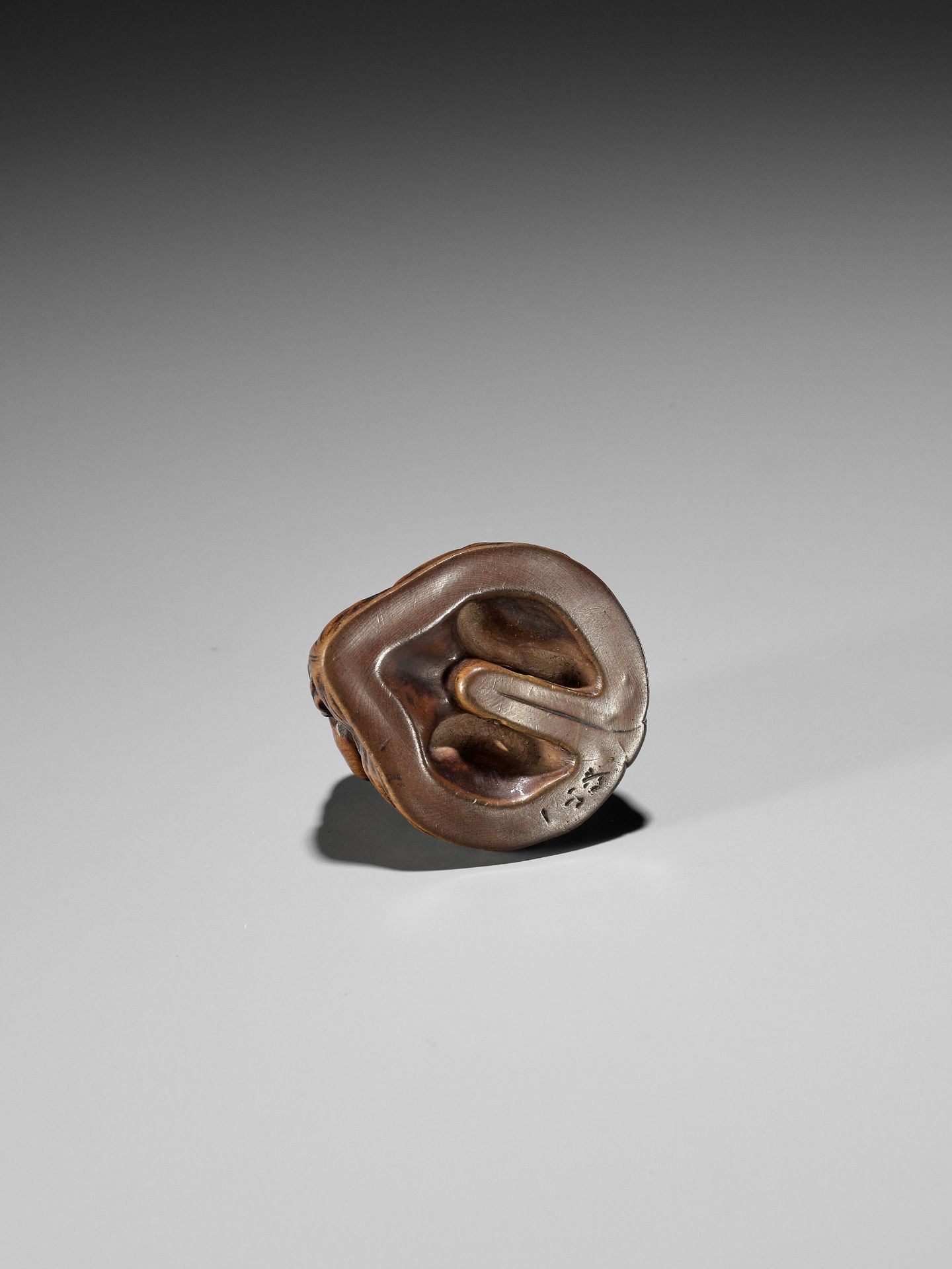 ISSAN: A WOOD NETSUKE OF TWO TOADS ON A WALNUT - Image 3 of 11