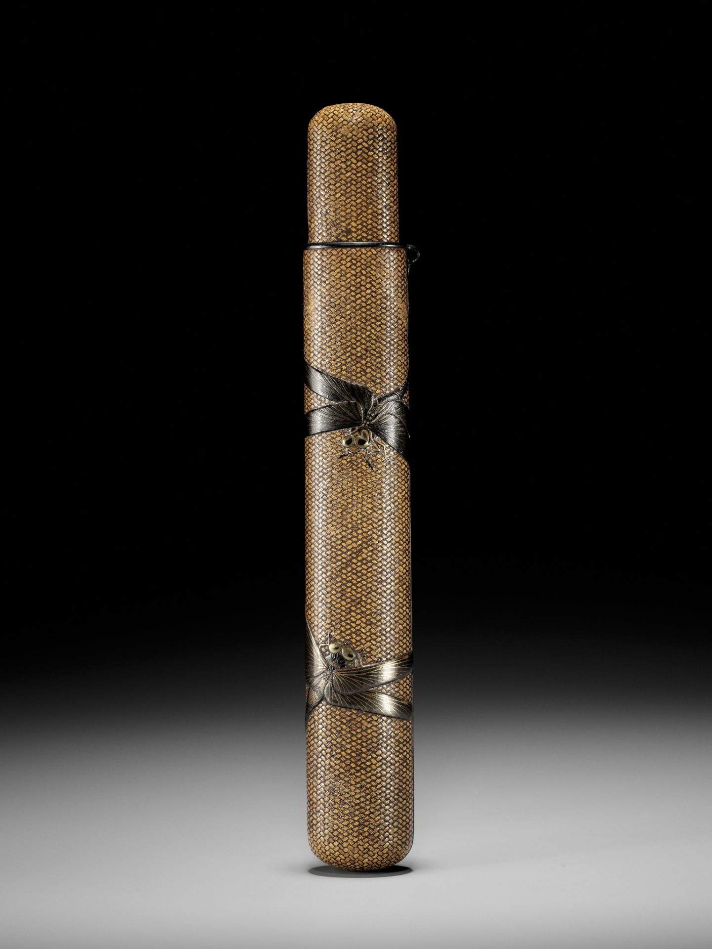 A FINE RATTAN AND LACQUER KISERUZUTSU WITH DRAGONFLIES - Image 2 of 9