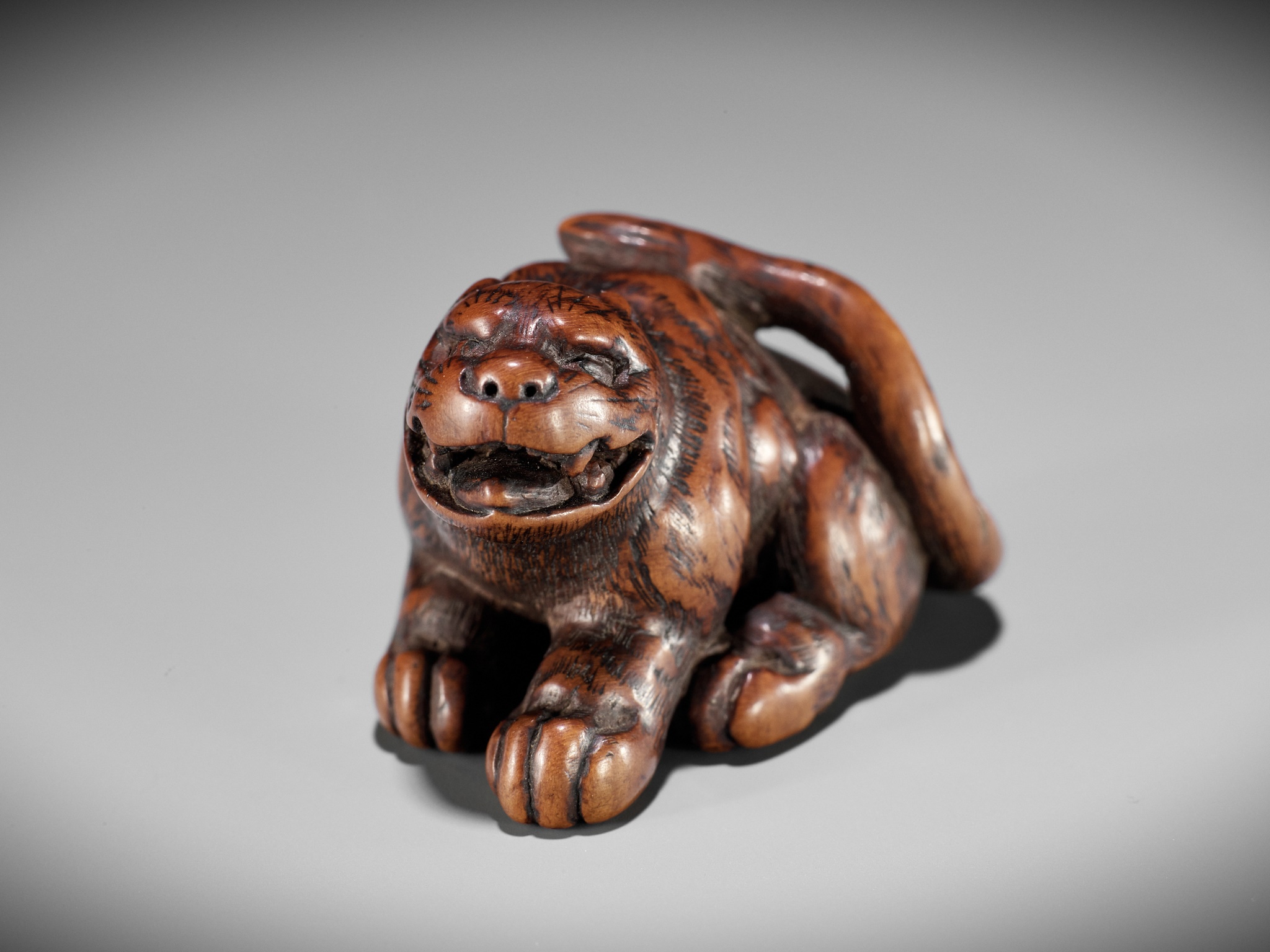 KOKEI: A WOOD NETSUKE OF A TIGER - Image 5 of 15