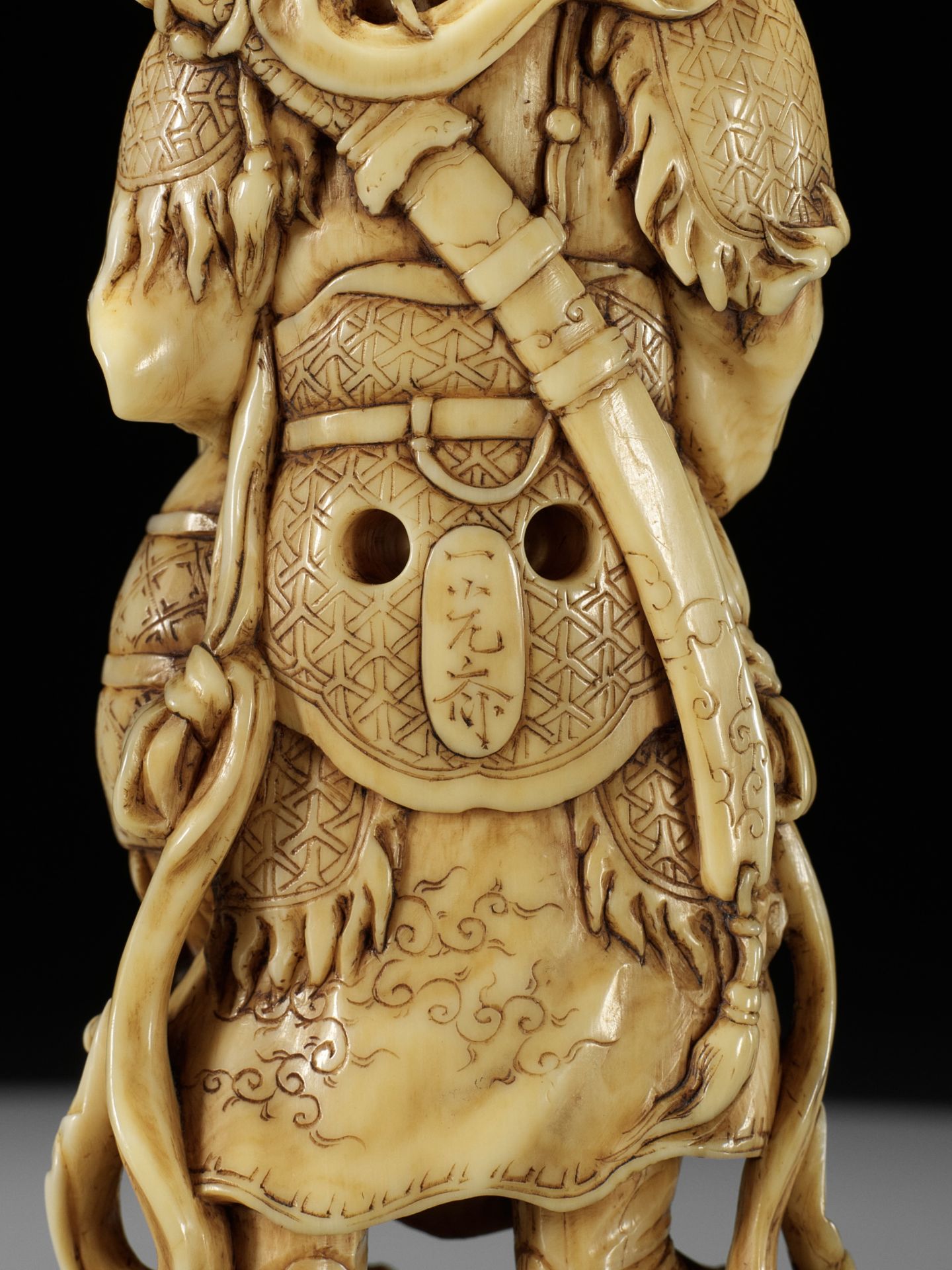 IKKOSAI: AN IMPORTANT AND LARGE IVORY NETSUKE OF IDATEN CAPTURING AN ONI - Bild 11 aus 16