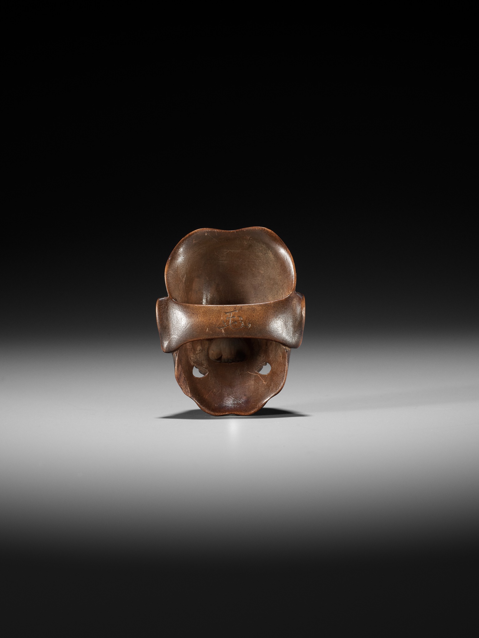 KOKEISAI SANSHO: A SUPERB STAINED WOOD MASK NETSUKE OF A GHOUL - Image 9 of 13