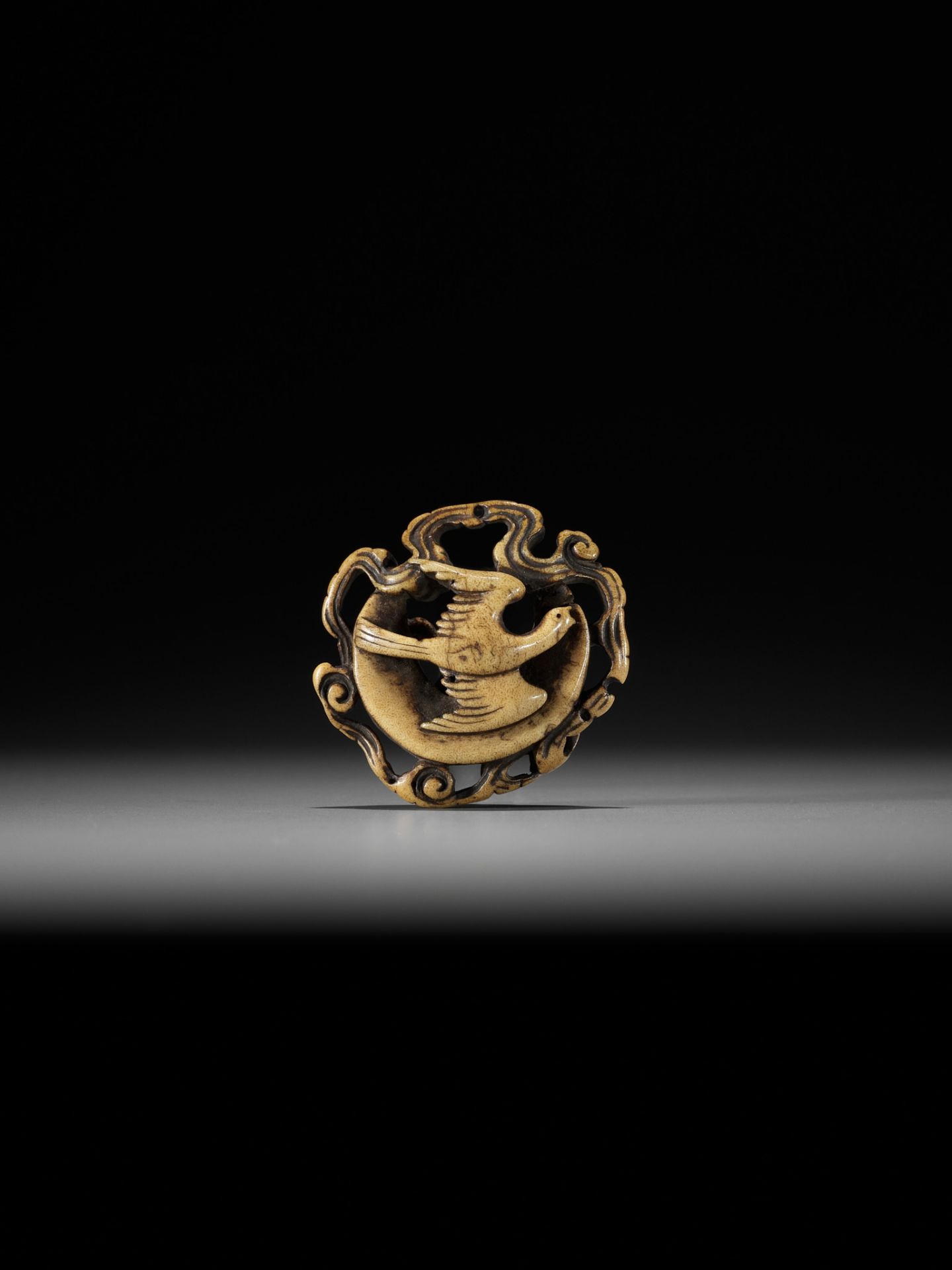 A FINE STAG ANTLER RYUSA MANJU NETSUKE OF A CUCKOO AND MOON, ATTRIBUTED TO RENSAI - Image 2 of 12