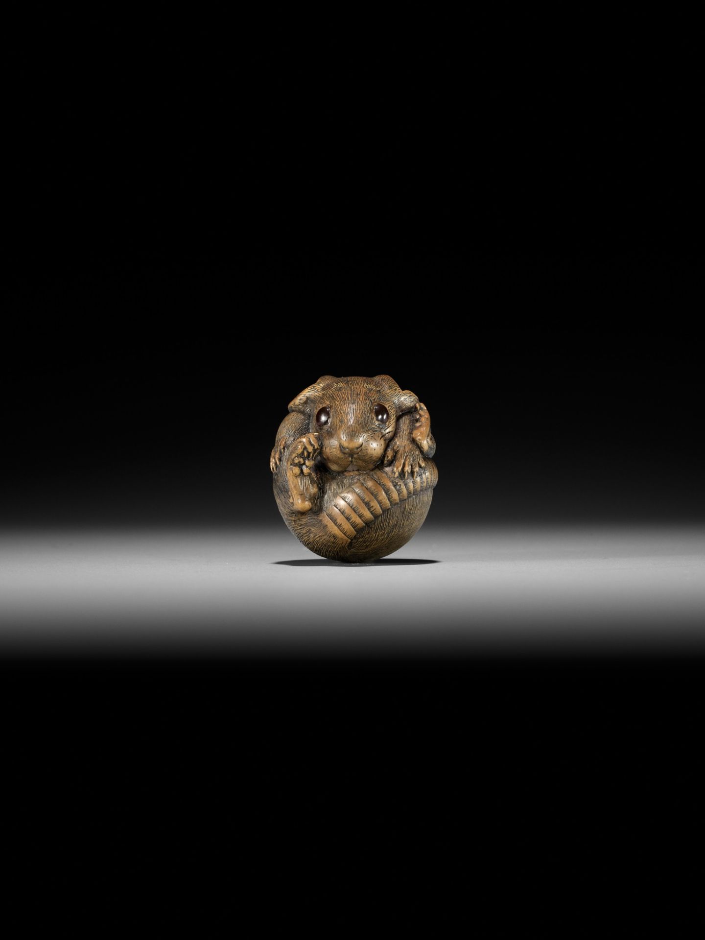 KINSUI: A CONTEMPORARY WOOD NETSUKE OF A COILED RAT - Image 7 of 12