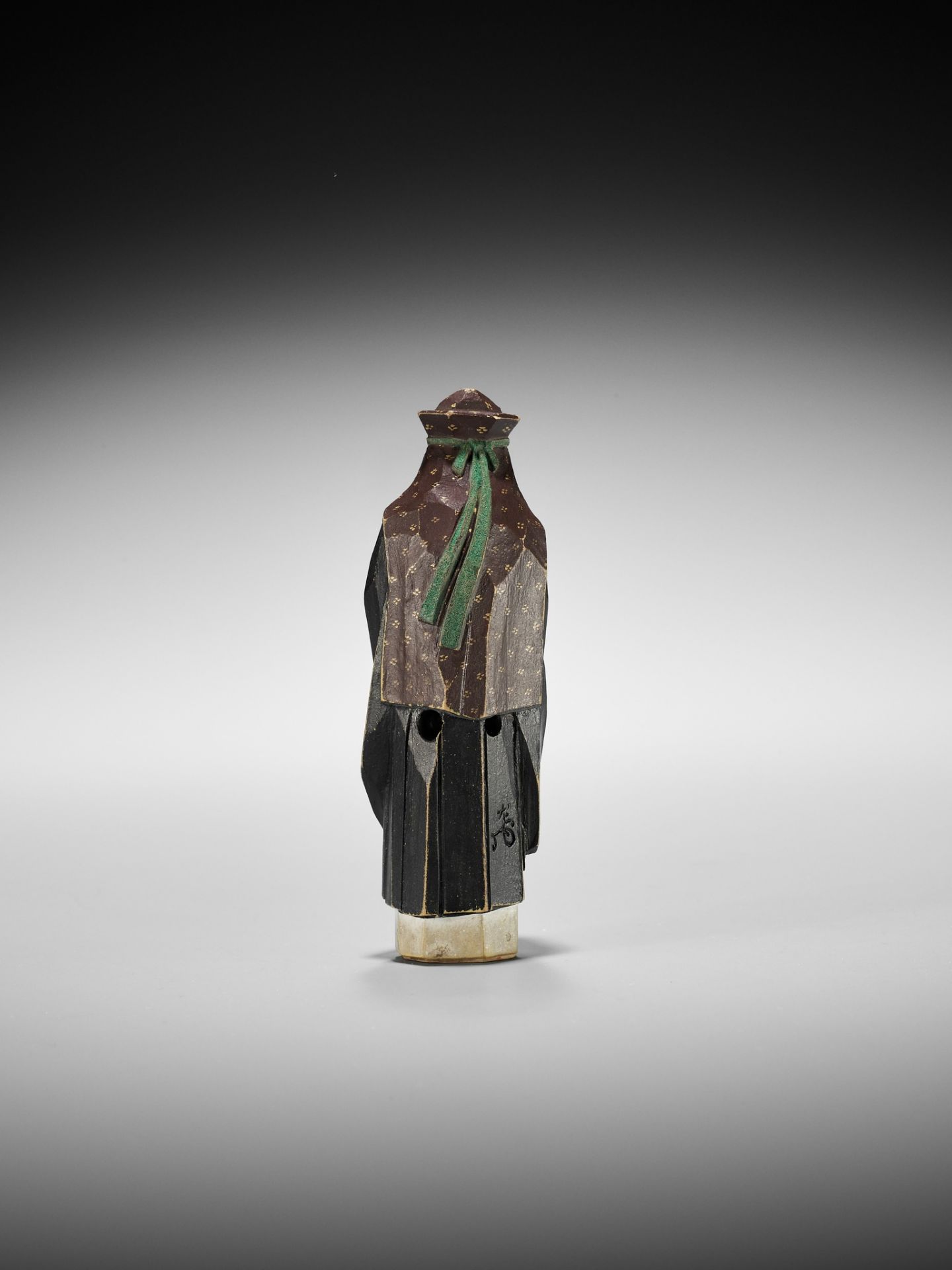 MORIKAWA TOEN: AN EXCEPTIONAL PAINTED WOOD NETSUKE OF AN ACTOR IN THE ROLE OF THE FOX PRIEST - Image 13 of 17