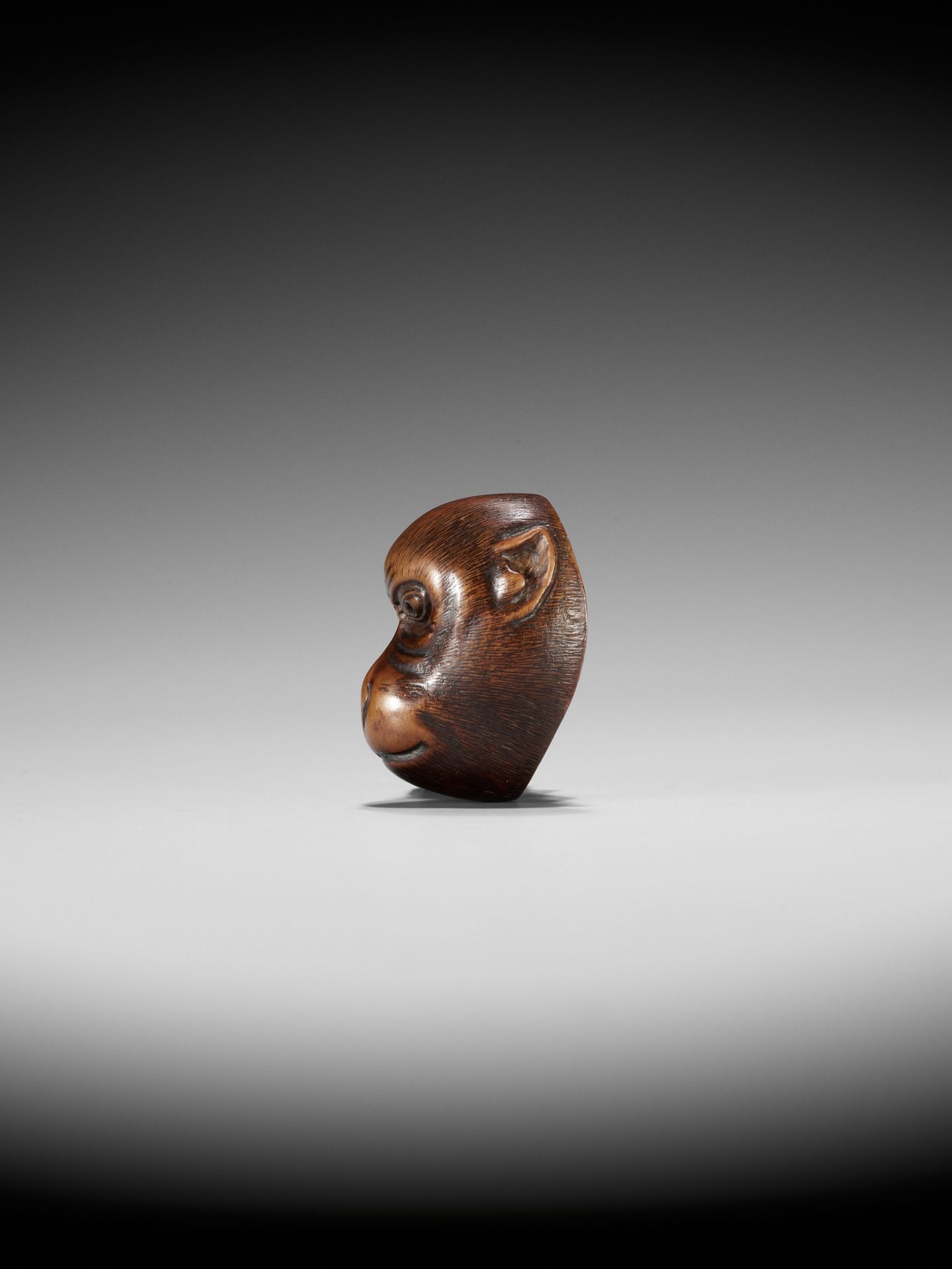 IKKO: A WOOD KYOGEN MASK NETSUKE OF A MONKEY (SARU) - Image 2 of 10