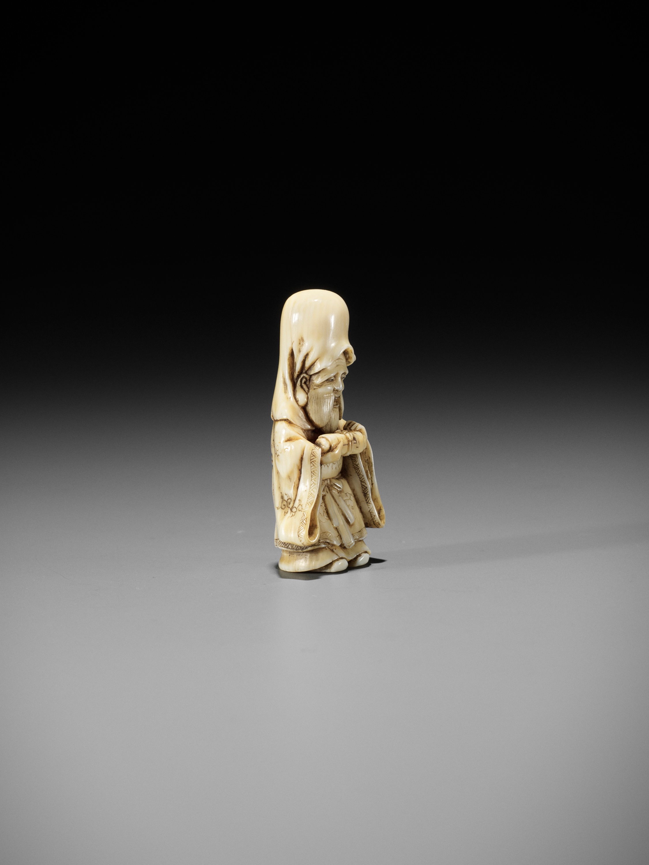 GYOKKOSAI: A FINE IVORY NETSUKE OF JUROJIN HOLDING A SCROLL - Image 8 of 13