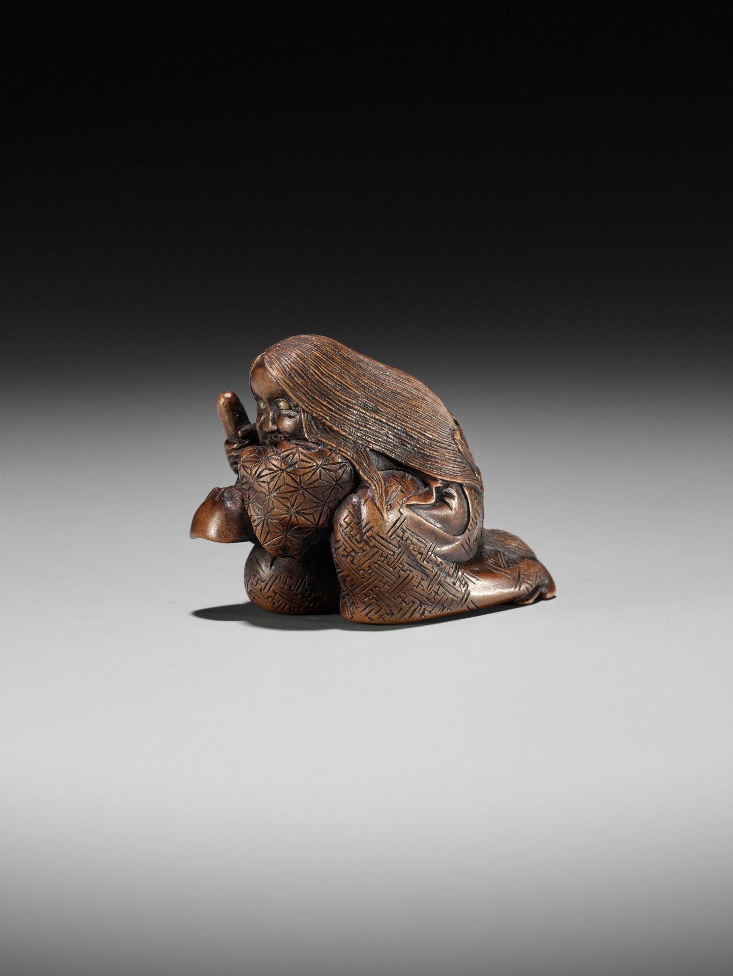 NOBUKAZU: A WOOD SHUNGA NETSUKE OF OKAME WITH TENGU MASK - Image 6 of 12