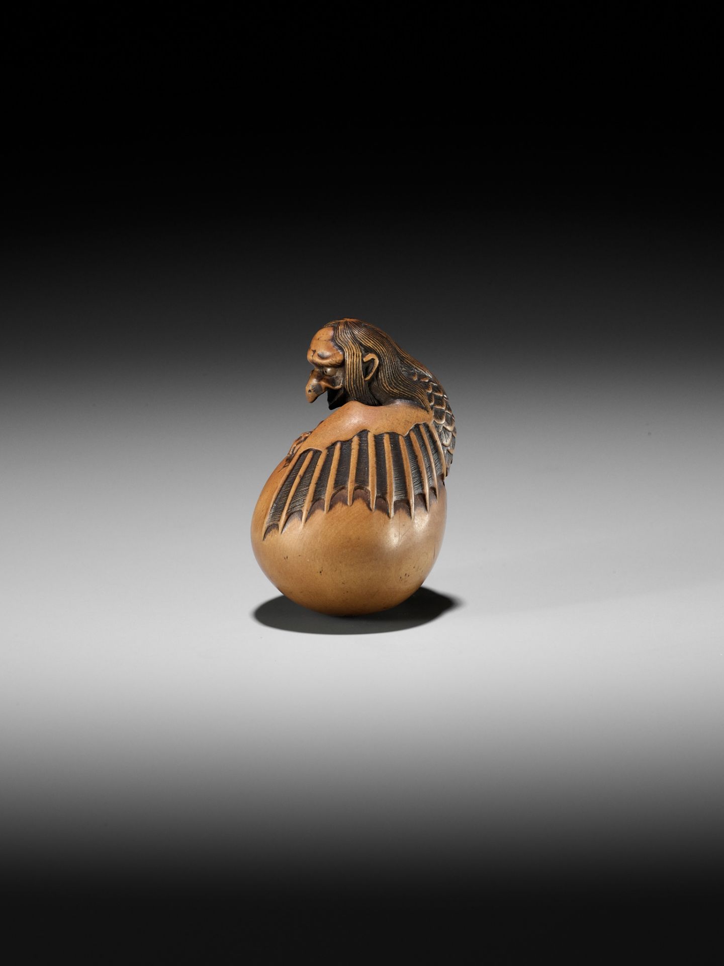 TOYOMASA: A SUPERB WOOD NETSUKE OF A HATCHING TENGU (TENGU NO TAMAGO) - Bild 16 aus 23