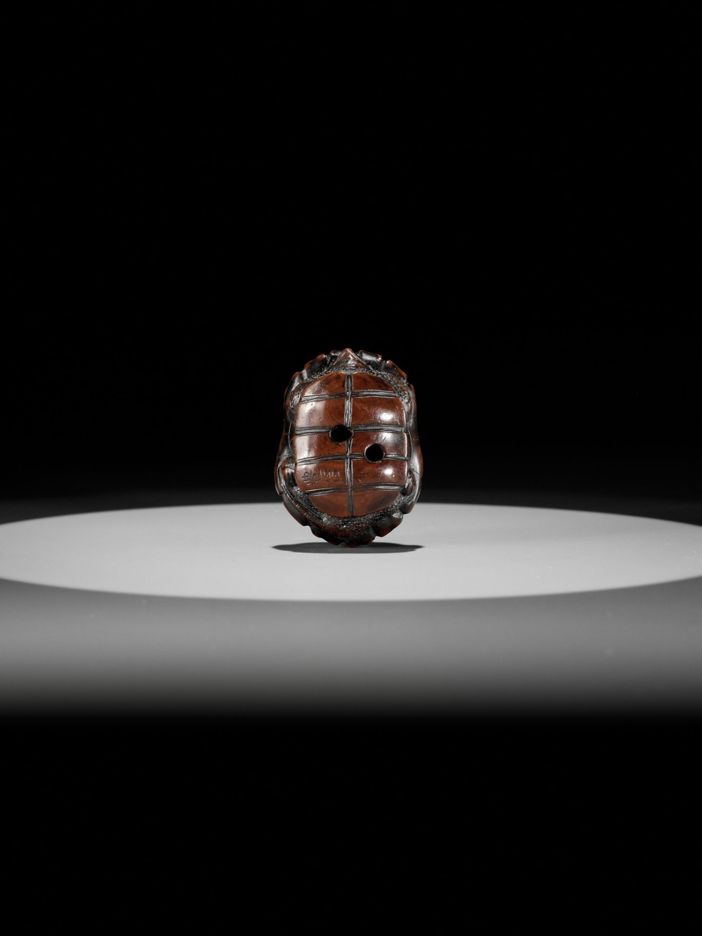 TOYOMASA: A SUPERB WOOD NETSUKE OF A TORTOISE - Image 17 of 18