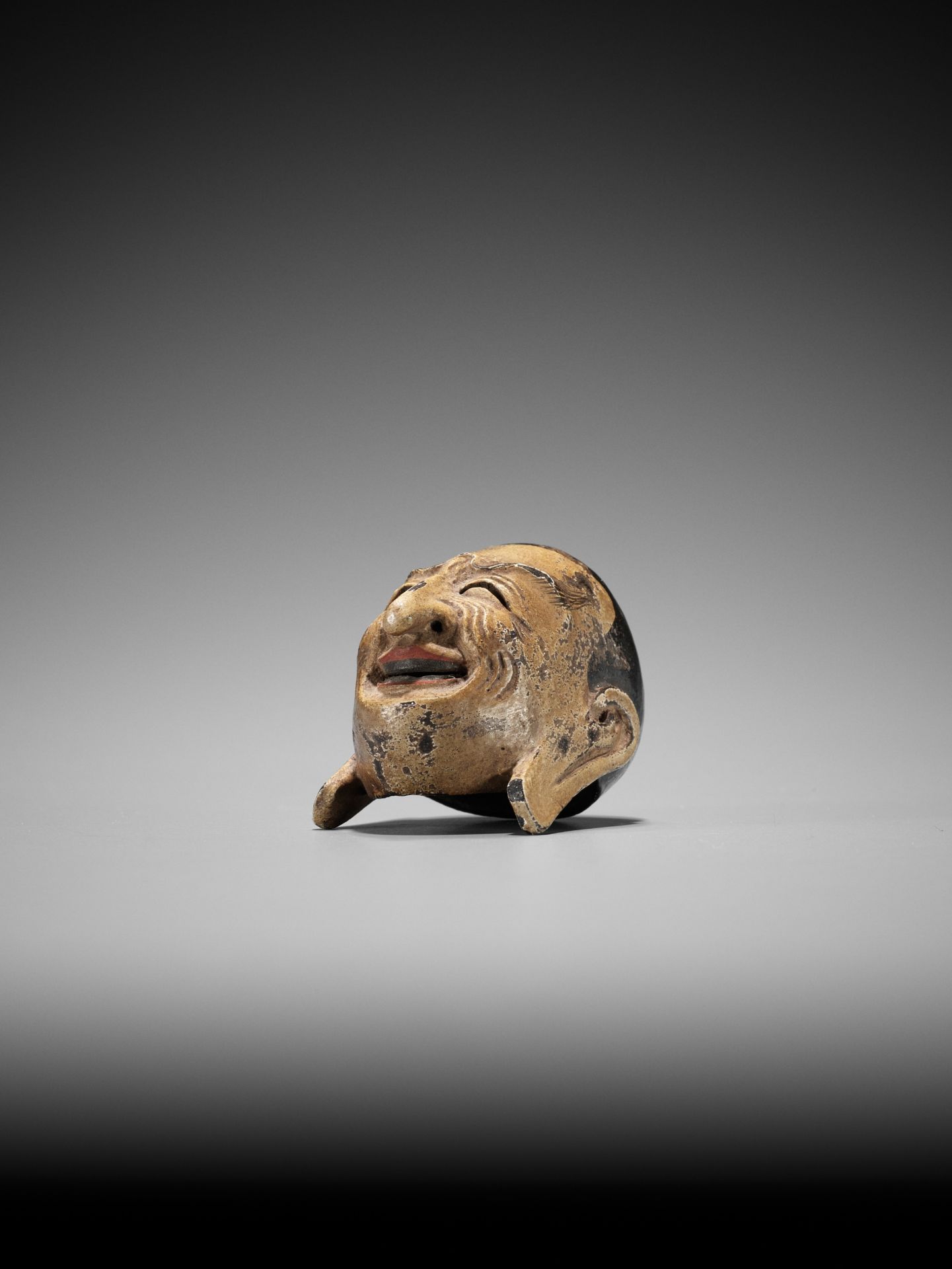 TETSURO: A LACQUERED WOOD GIGAKU MASK NETSUKE OF SUIKO-JU - Image 11 of 12