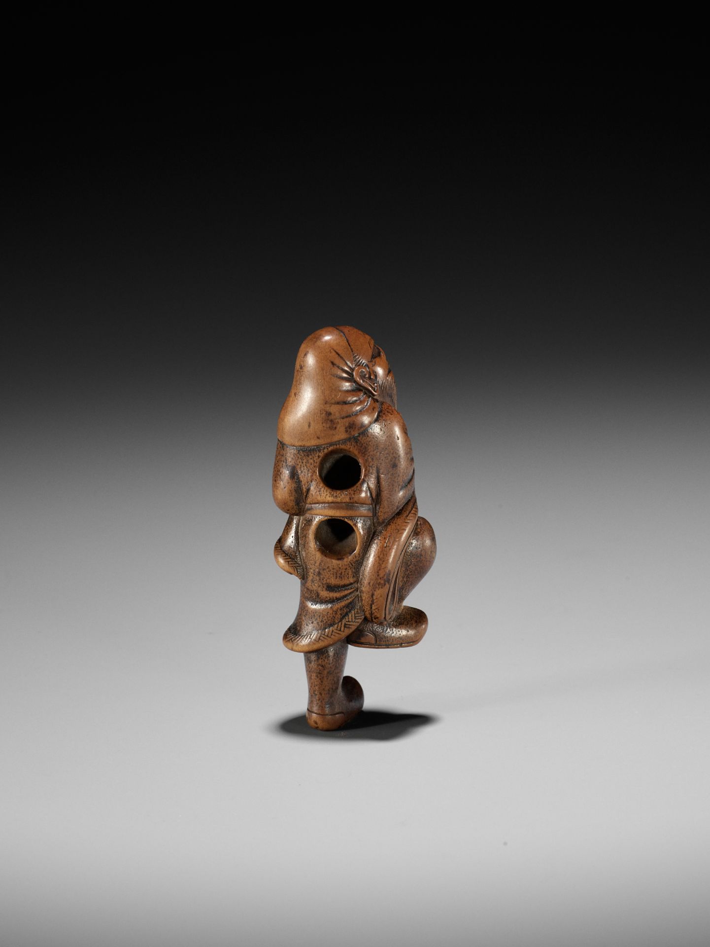 A FINE WOOD NETSUKE OF TOBOSAKU SENNIN - Bild 5 aus 8