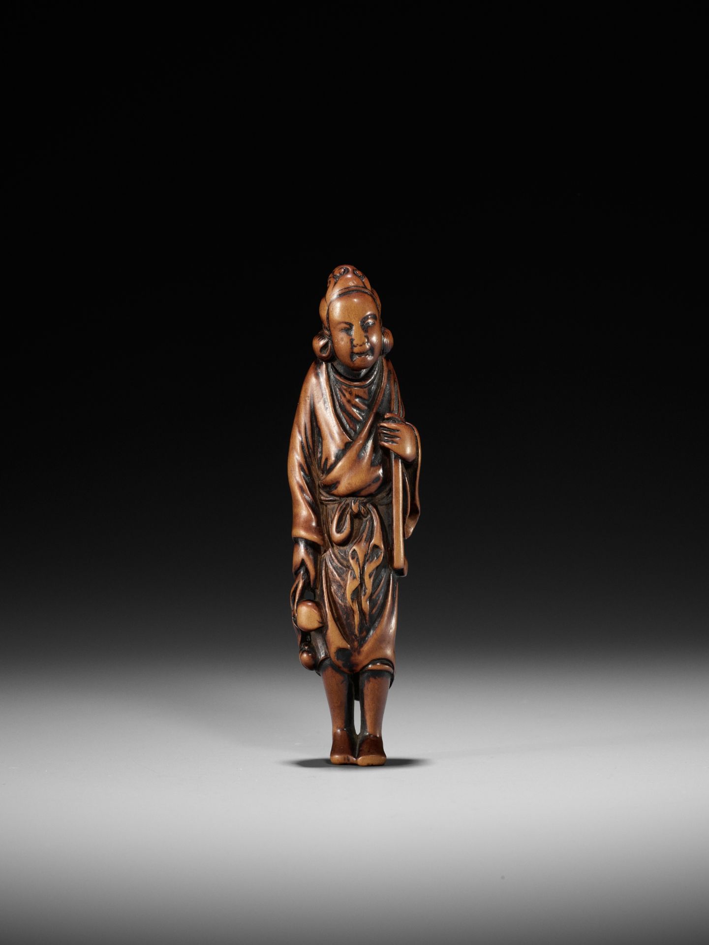 A SUPERB TALL WOOD NETSUKE OF SEIOBO - Bild 2 aus 13