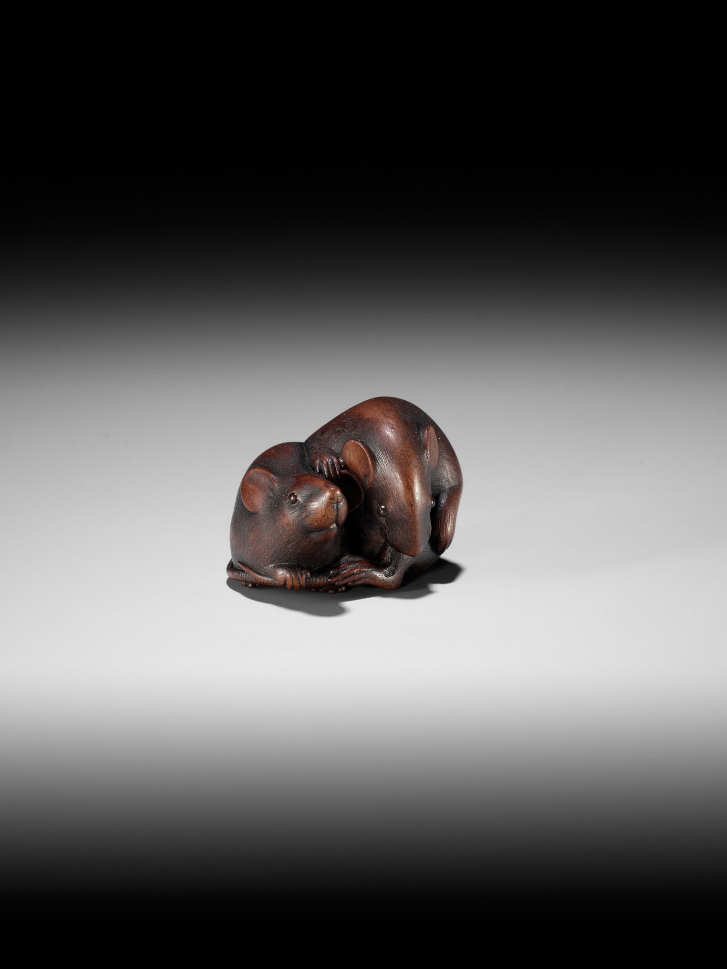 IKKAN: A SUPERB WOOD NETSUKE OF TWO RATS - Image 14 of 16