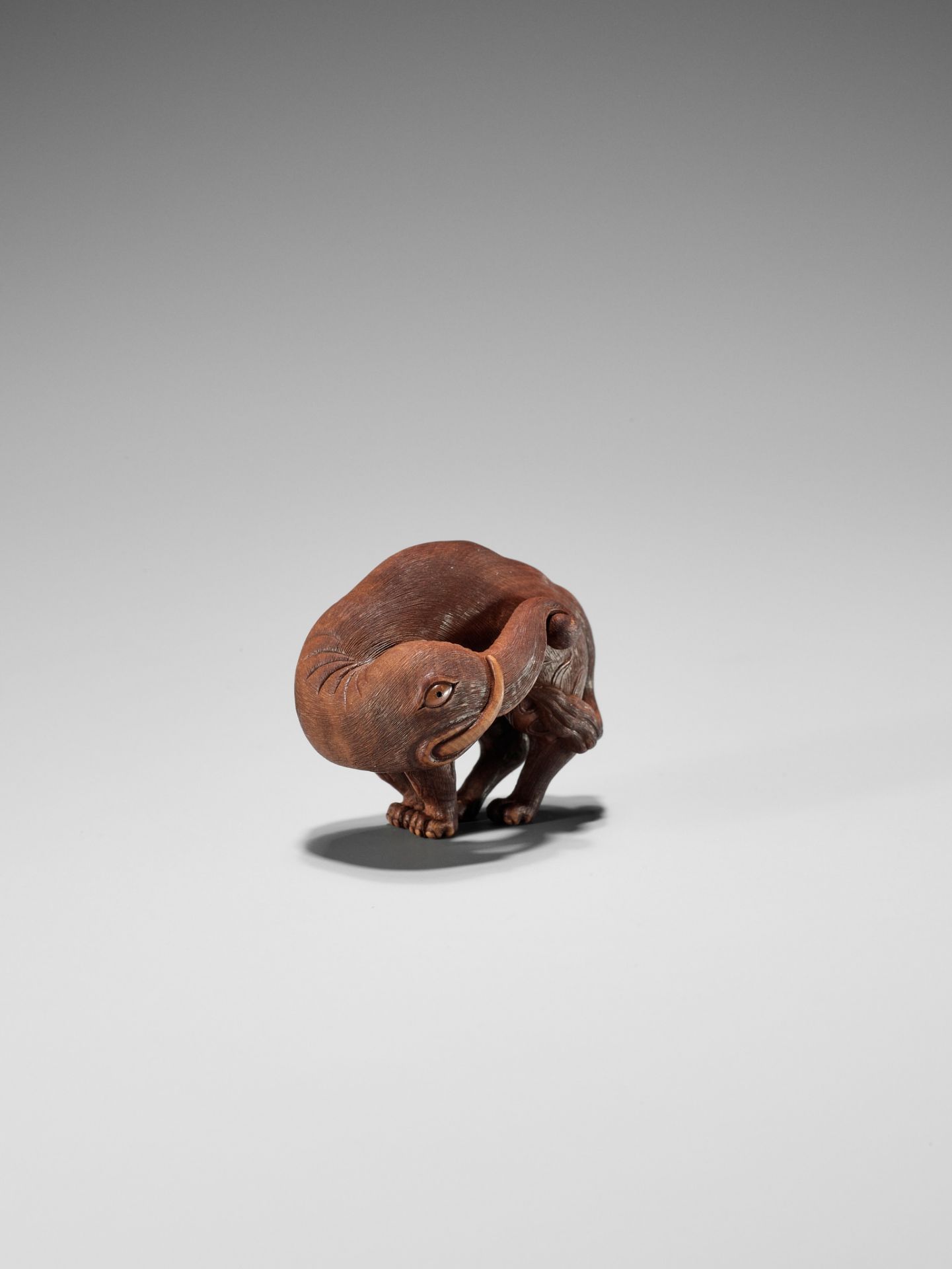 VADYM PYVOVAR: A WOOD NETSUKE OF A BAKU AFTER MASATOSHI - Bild 8 aus 10