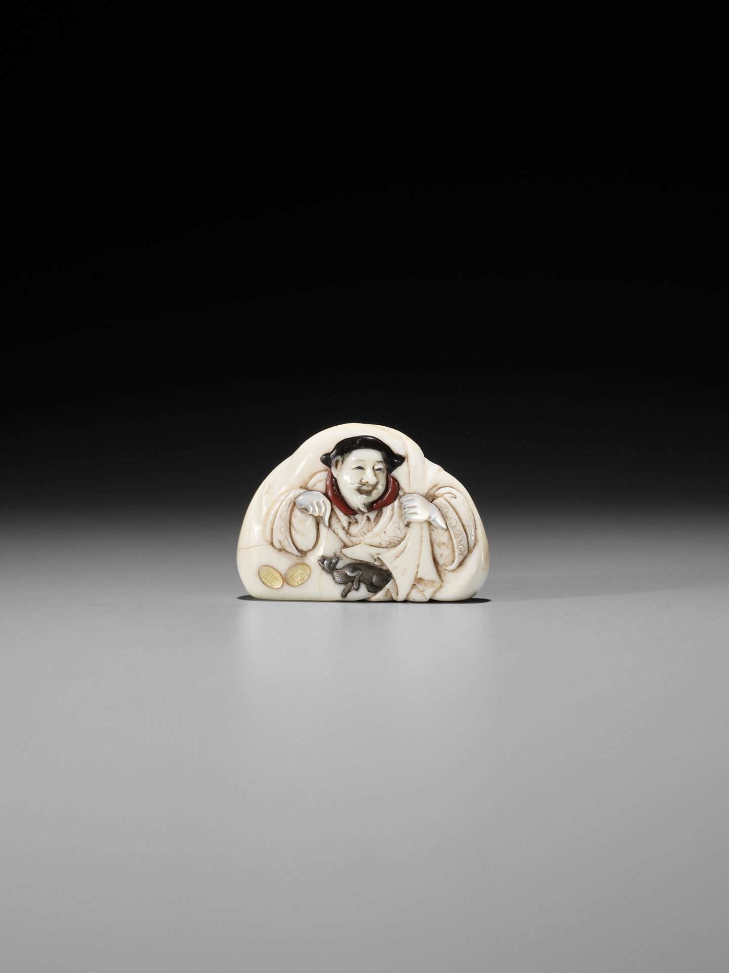 HOKOKU: A SHIBAYAMA-INLAID IVORY NETSUKE DEPICTING DAIKOKU - Image 3 of 11