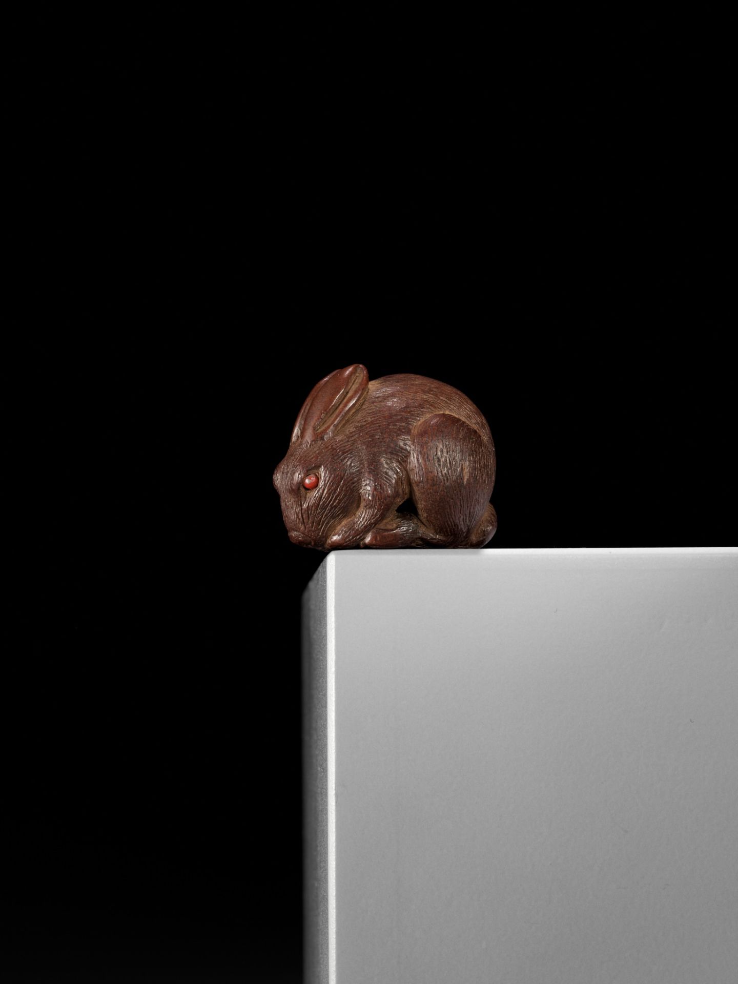 KOKEI: A FINE AND RARE WOOD NETSUKE OF A HARE - Image 13 of 14