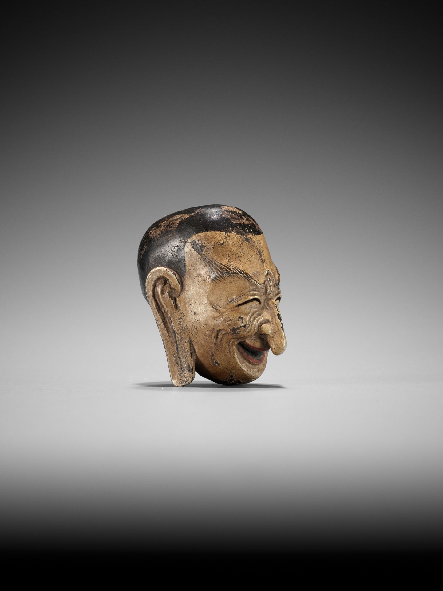 TETSURO: A LACQUERED WOOD GIGAKU MASK NETSUKE OF SUIKO-JU - Image 7 of 12