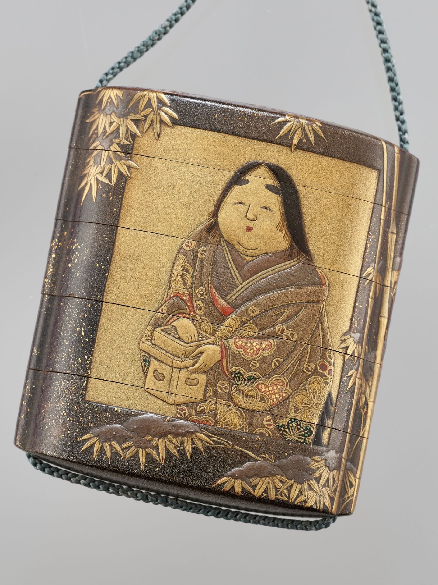 YOYUSAI: AN EXQUISITE SMALL LACQUER FOUR-CASE INRO DEPICTING OKAME AND ONI AT SETSUBUN - Image 3 of 8