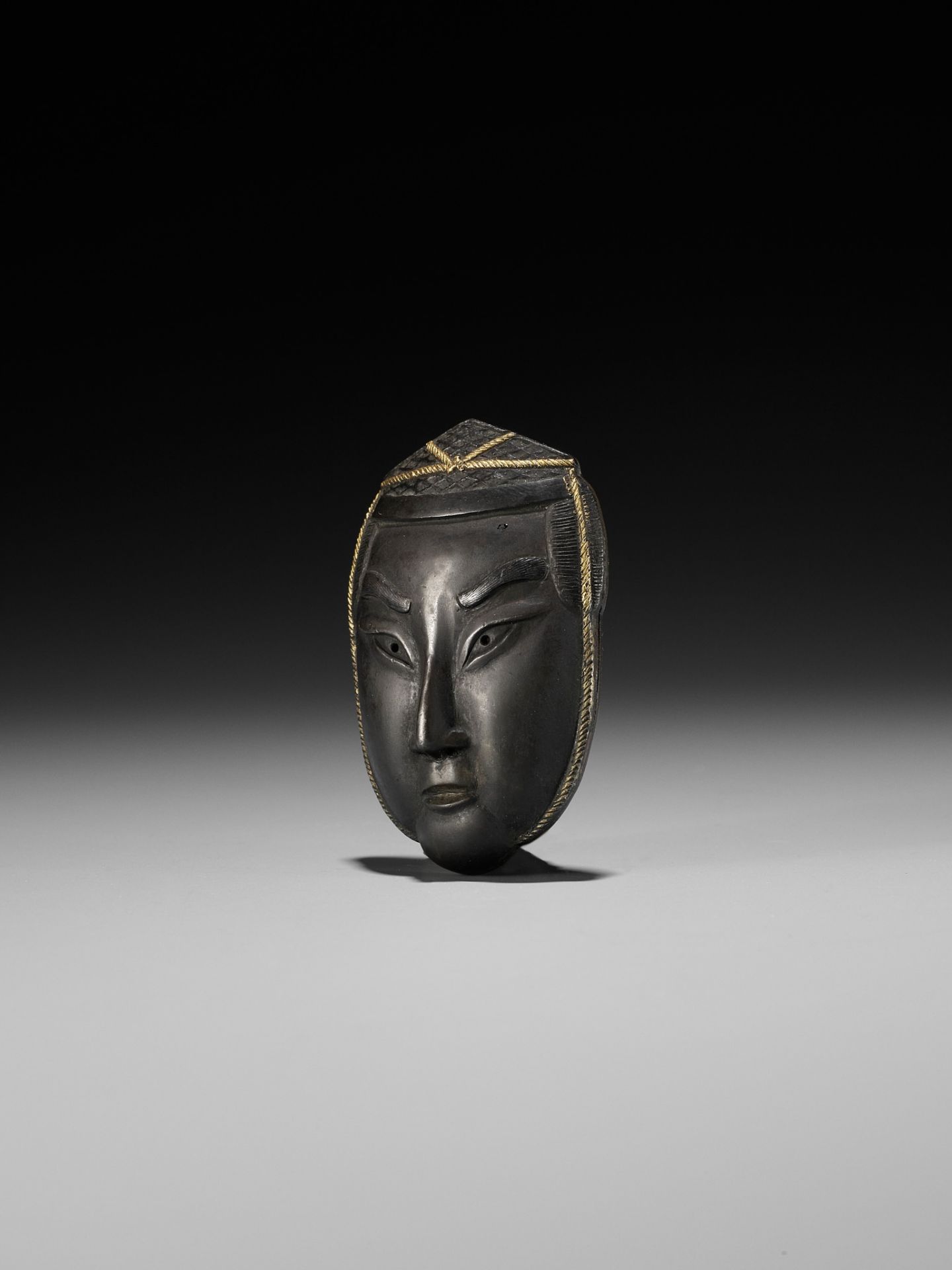 A RARE MIXED METAL NETSUKE DEPICTING THE HEAD OF A NOBLEMAN - Image 2 of 9