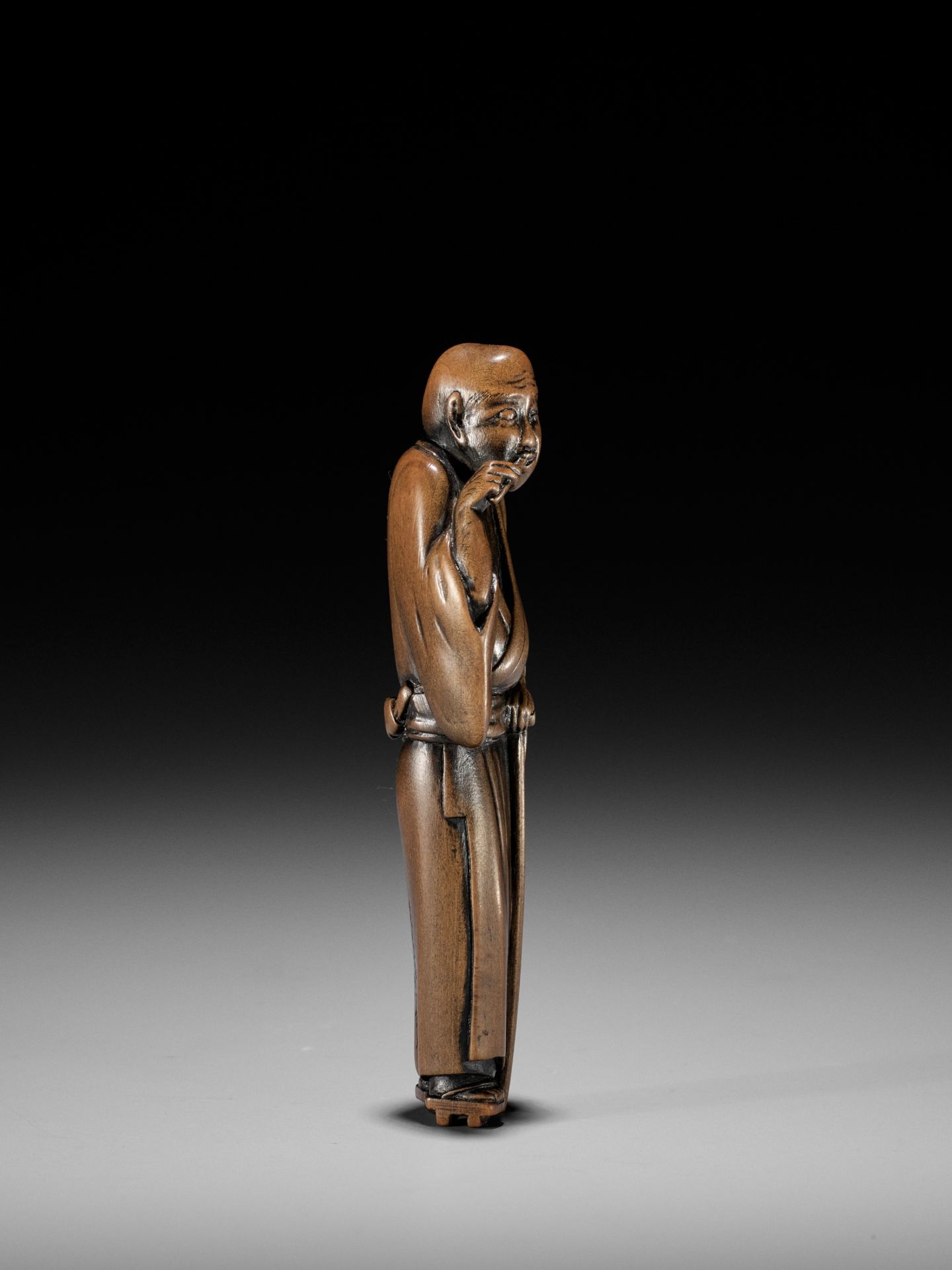 HOKYUDO ITSUMIN: A FINE WOOD NETSUKE OF A BLIND MAN CLEANING HIS TEETH - Image 8 of 13