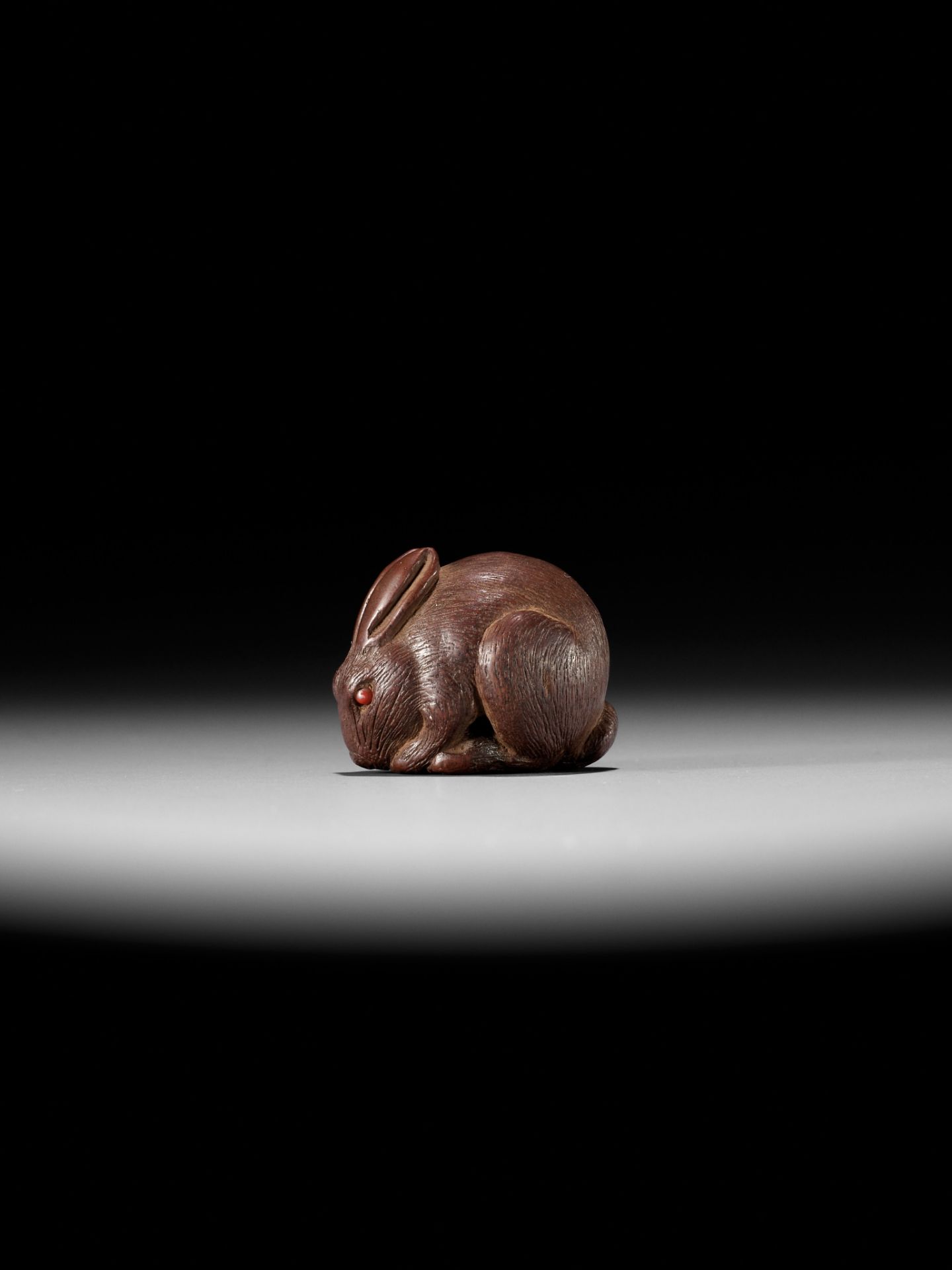 KOKEI: A FINE AND RARE WOOD NETSUKE OF A HARE - Image 2 of 14