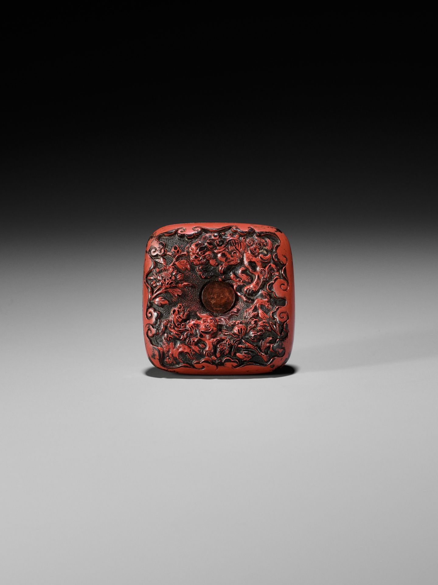 A NEGORO LACQUER NETSUKE DEPICTING SHISHI NO SAKA OTOSHI - Image 3 of 8