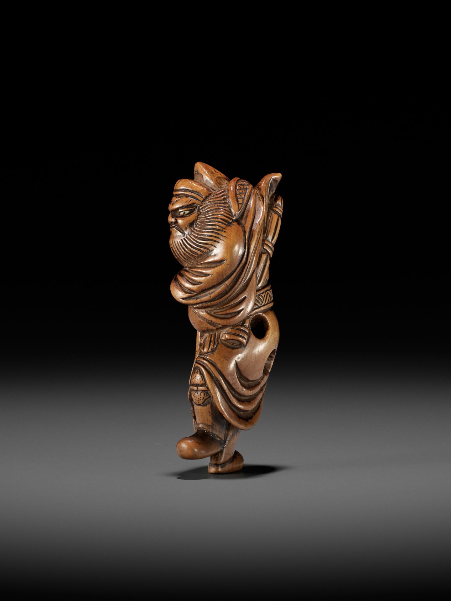 A GOOD WOOD NETSUKE OF SHOKI - Bild 7 aus 10