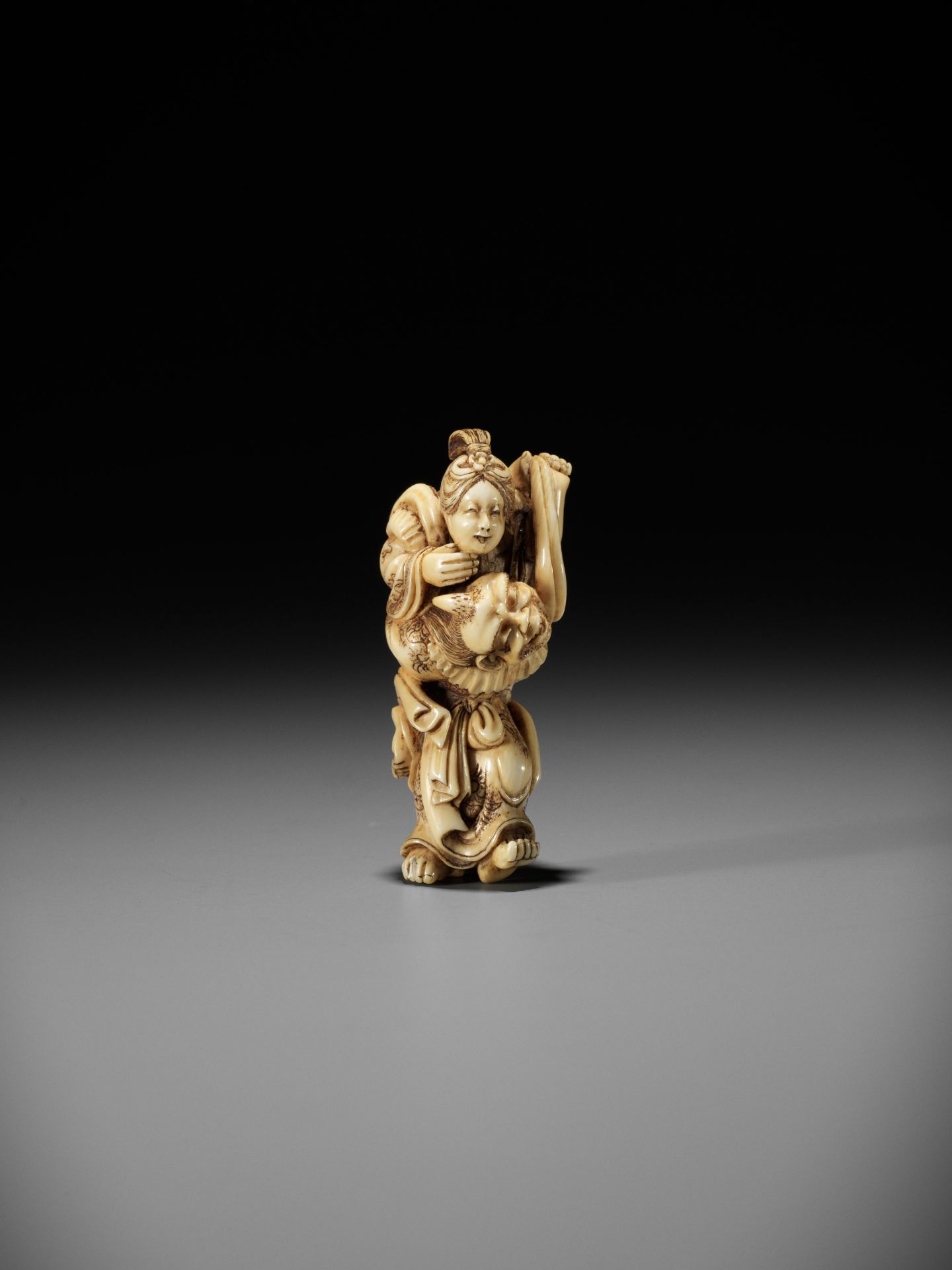 HIDEMASA: A FINE IVORY NETSUKE OF IKKAKU CARRYING THE PRINCESS SENDARAMO - Image 6 of 14