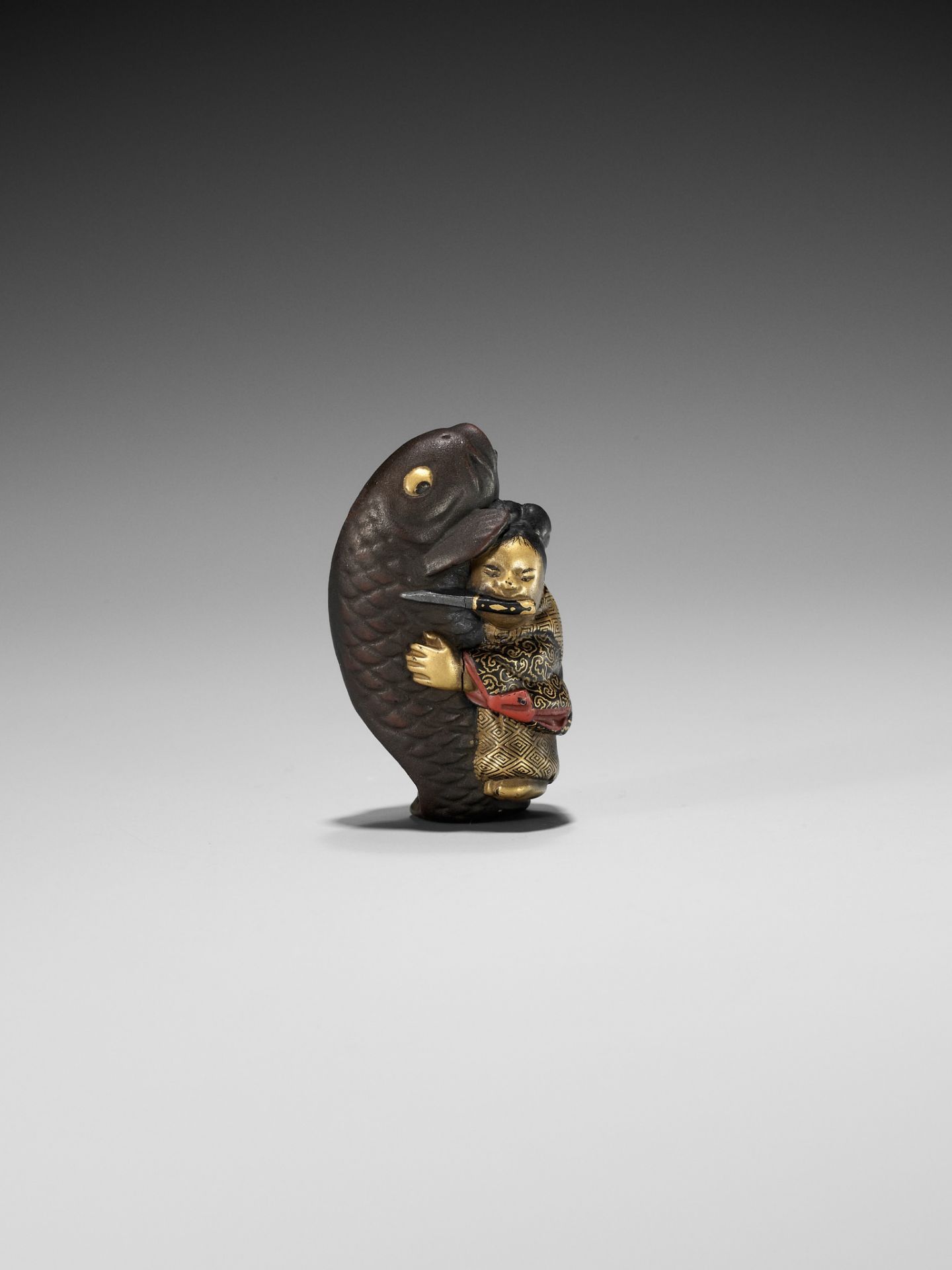 A RARE LACQUER NETSUKE OF ONIWAKAMARU SLAYING THE GIANT CARP - Image 10 of 12