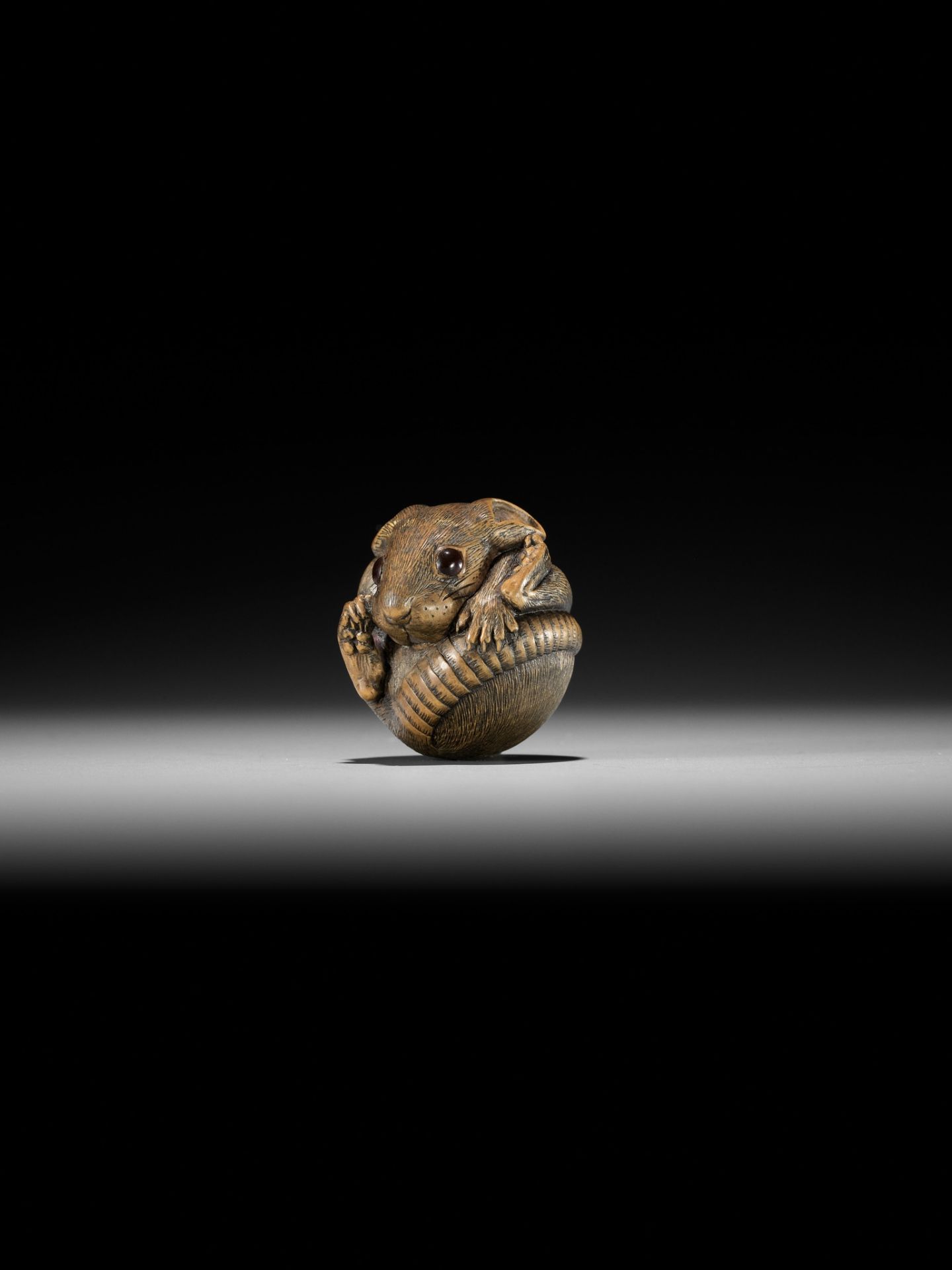 KINSUI: A CONTEMPORARY WOOD NETSUKE OF A COILED RAT - Image 2 of 12