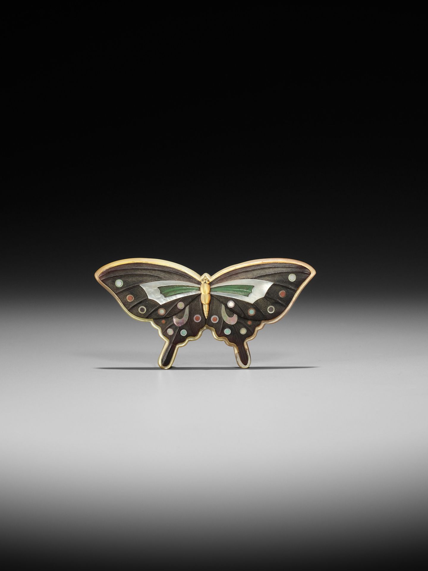 TOKOKU: A MASTERFUL MIXED MATERIAL NETSUKE OF A BUTTERFLY - Image 2 of 10