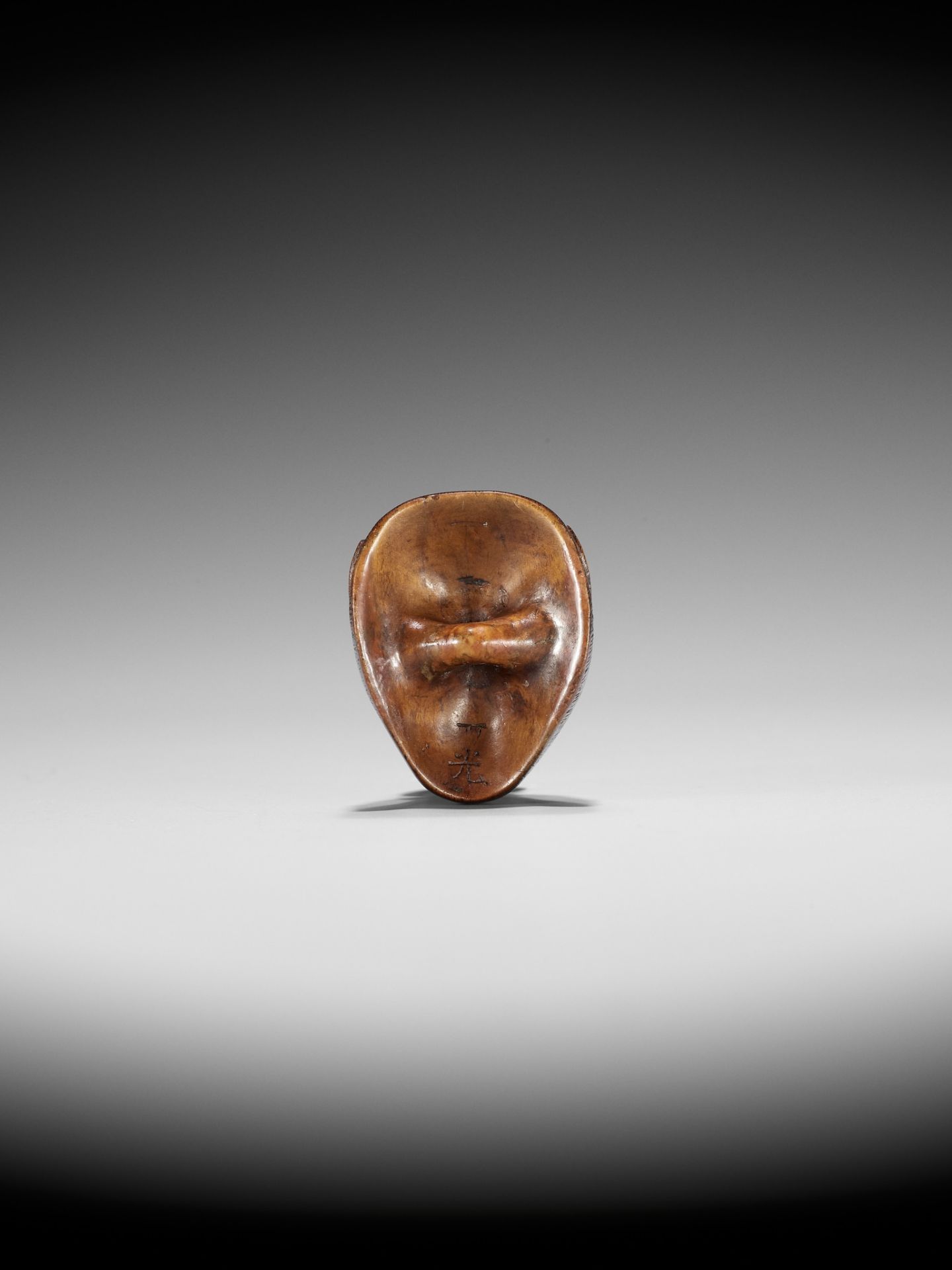 IKKO: A WOOD KYOGEN MASK NETSUKE OF A MONKEY (SARU) - Image 7 of 10