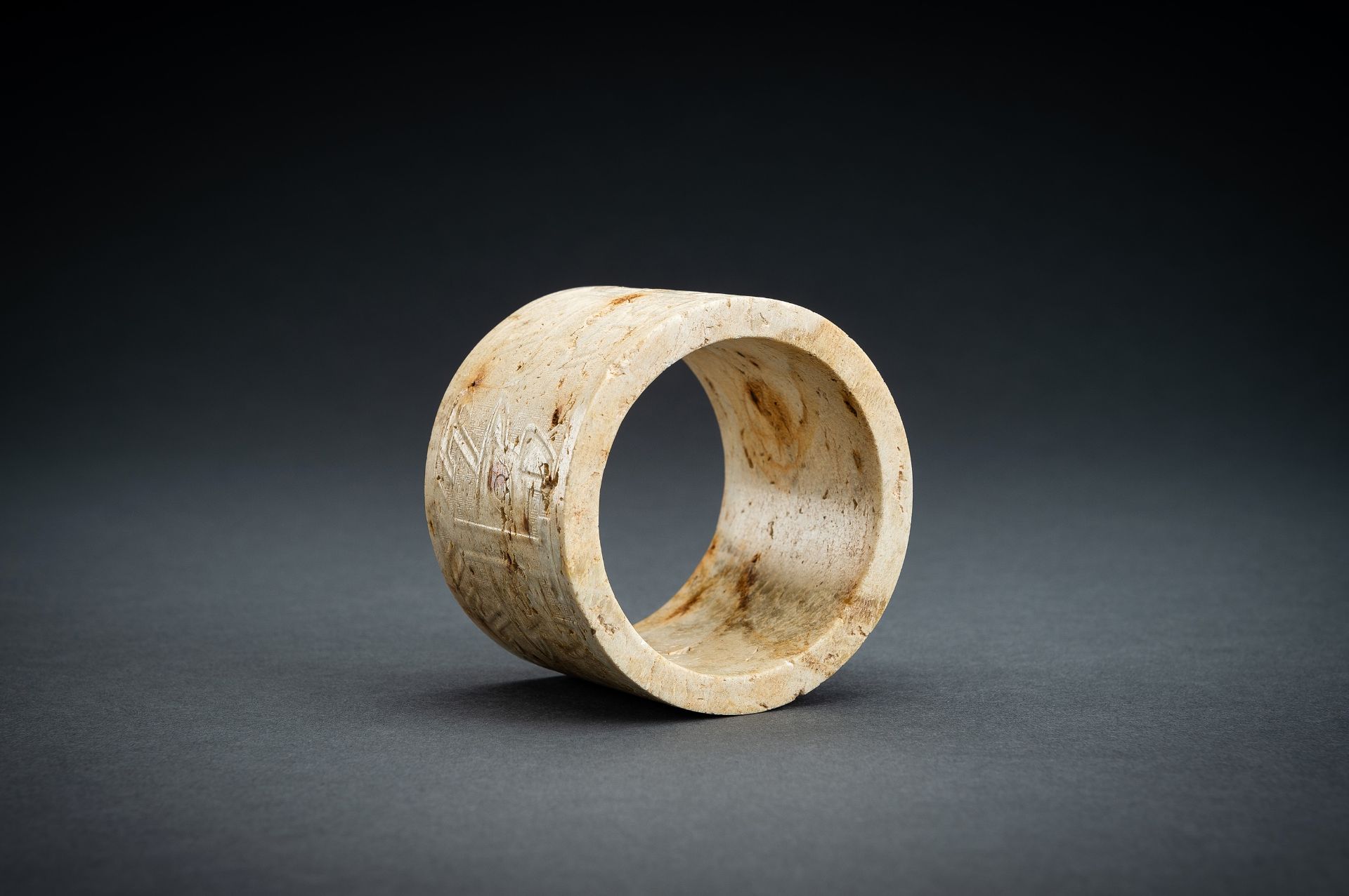 AN ARCHAISTIC JADE CONG, QING DYNASTY OR EARLIER - Image 13 of 14