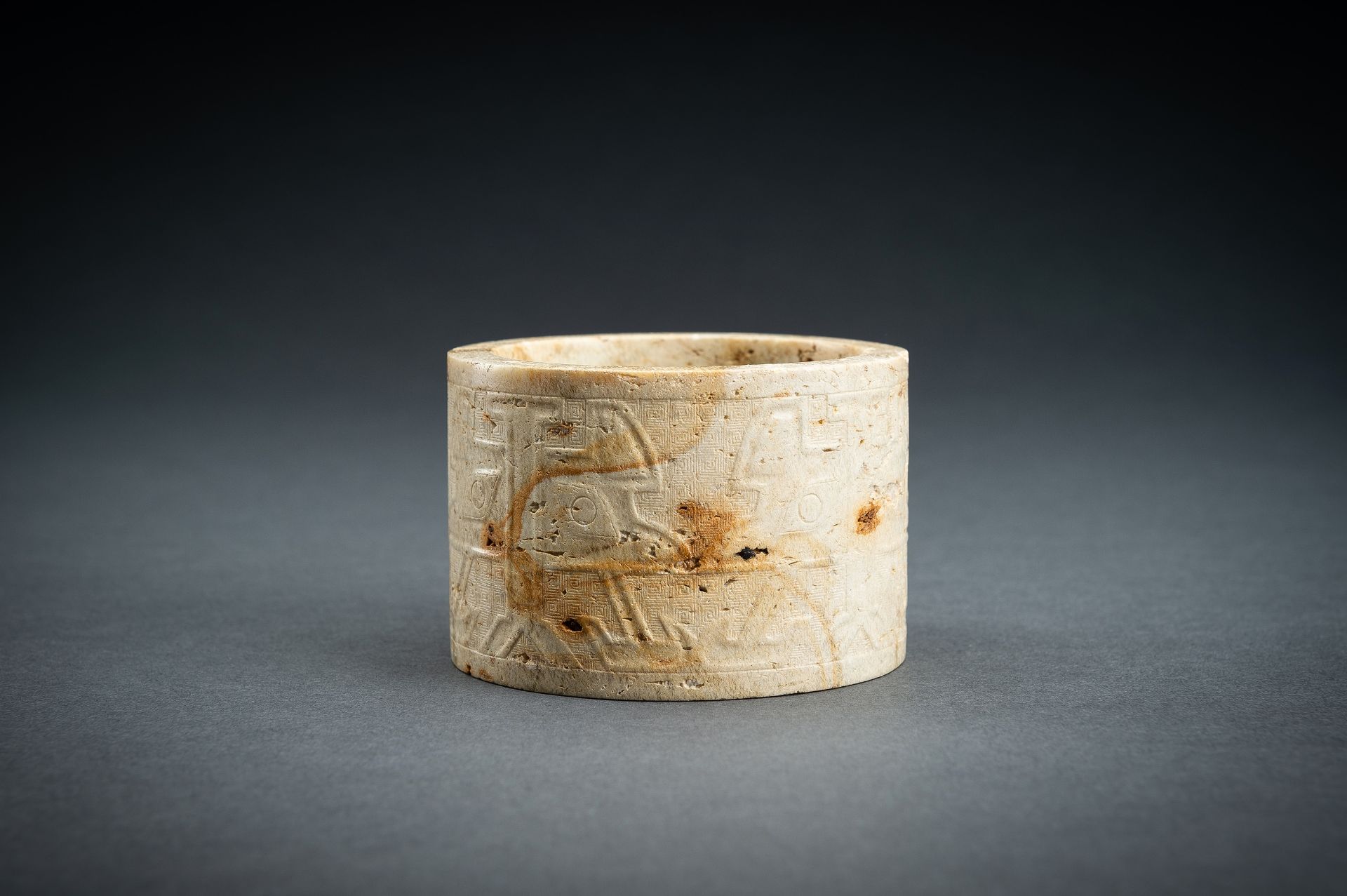 AN ARCHAISTIC JADE CONG, QING DYNASTY OR EARLIER - Image 9 of 14