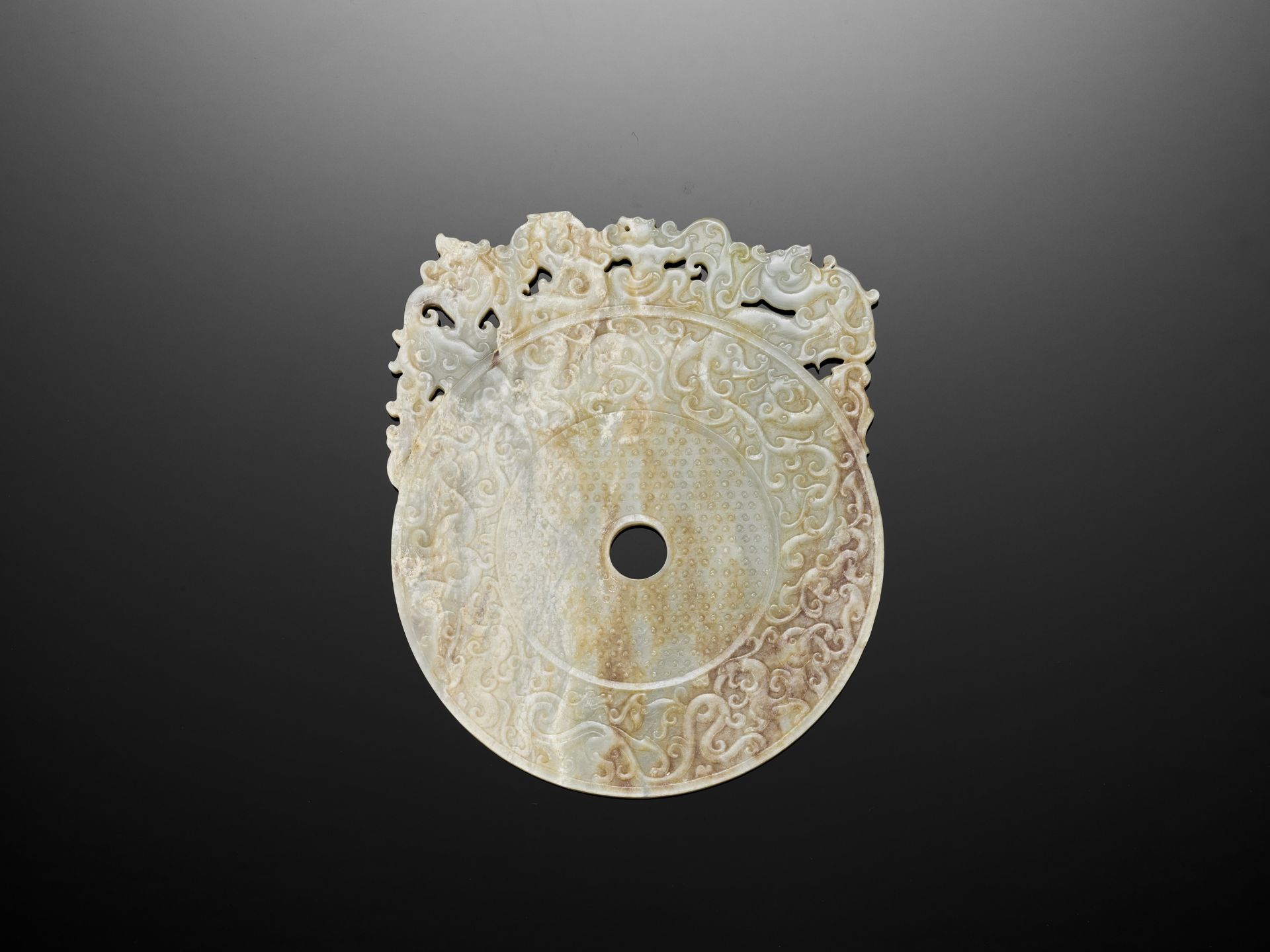 AN ARCHAISTIC BI DISC WITH PHOENIXES AND CHILONG - Image 3 of 21