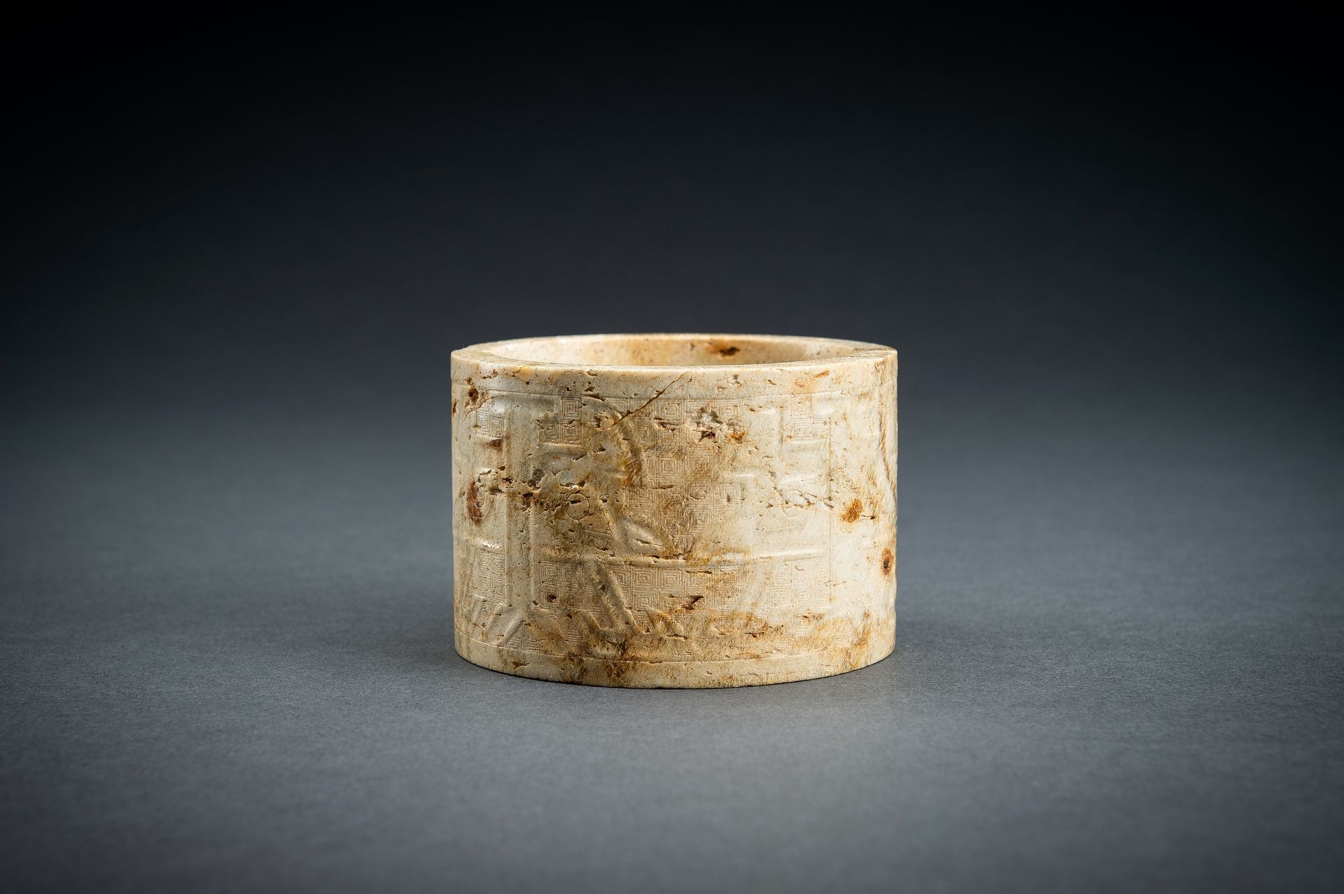 AN ARCHAISTIC JADE CONG, QING DYNASTY OR EARLIER - Image 8 of 14