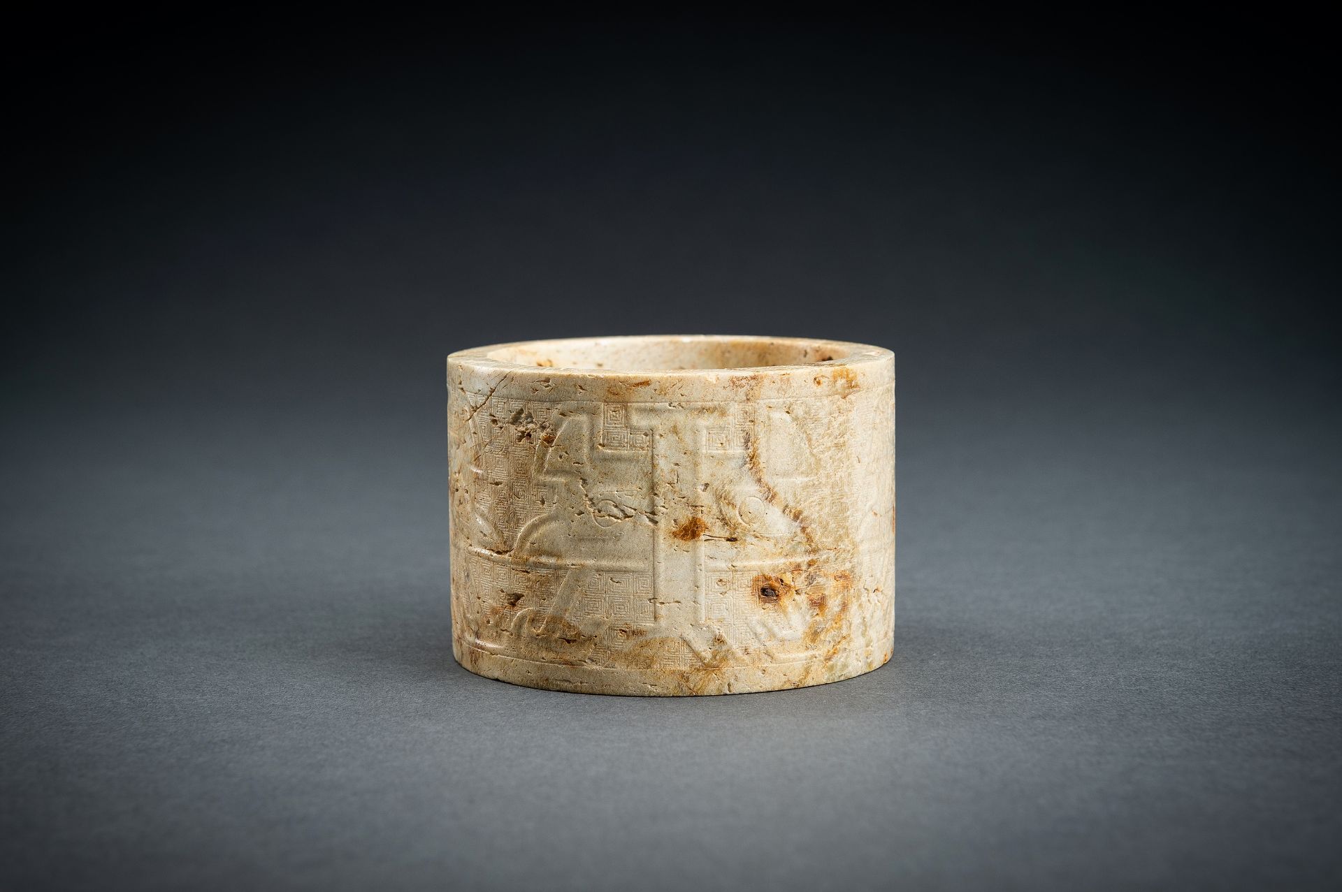 AN ARCHAISTIC JADE CONG, QING DYNASTY OR EARLIER - Image 4 of 14