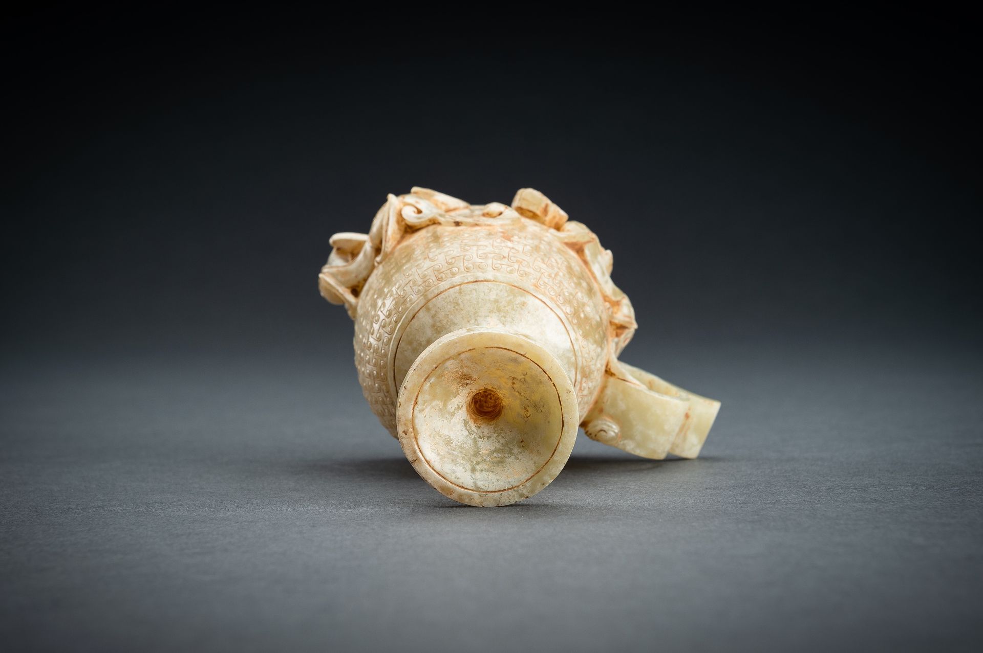 AN ARCHAISTIC CELADON JADE 'CHILONG' WINE CUP - Image 17 of 19