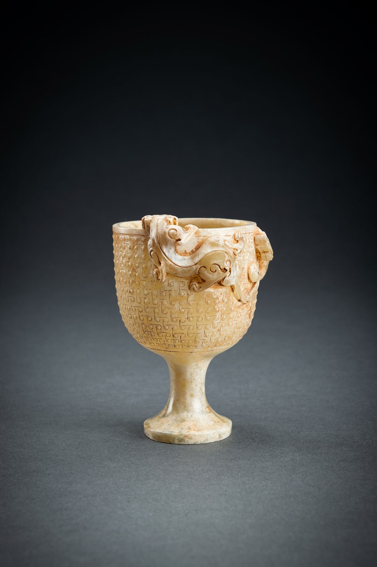 AN ARCHAISTIC CELADON JADE 'CHILONG' WINE CUP - Image 11 of 19