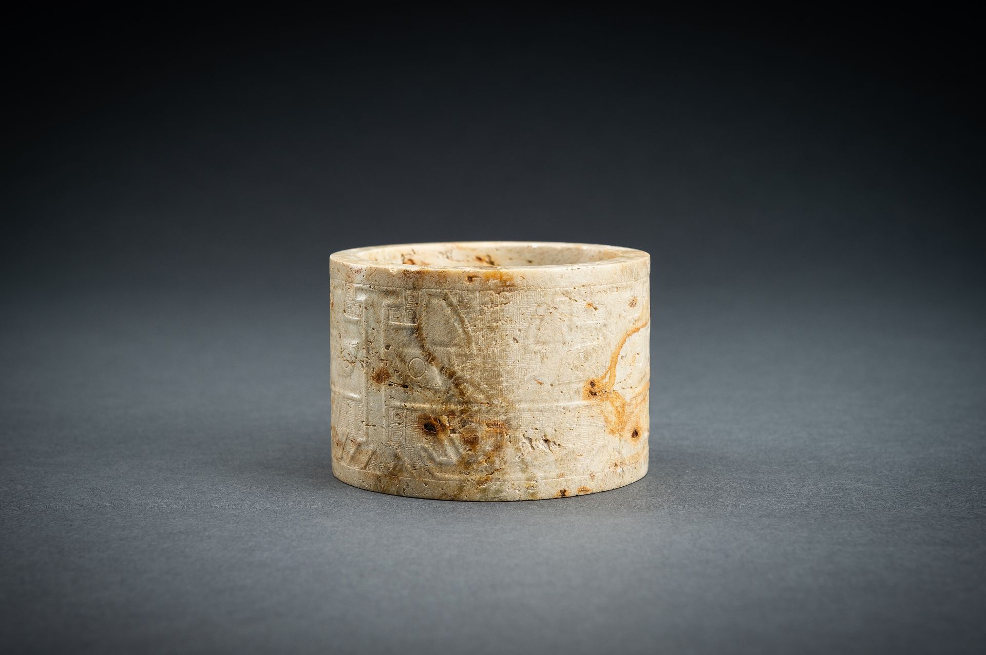 AN ARCHAISTIC JADE CONG, QING DYNASTY OR EARLIER - Image 7 of 14