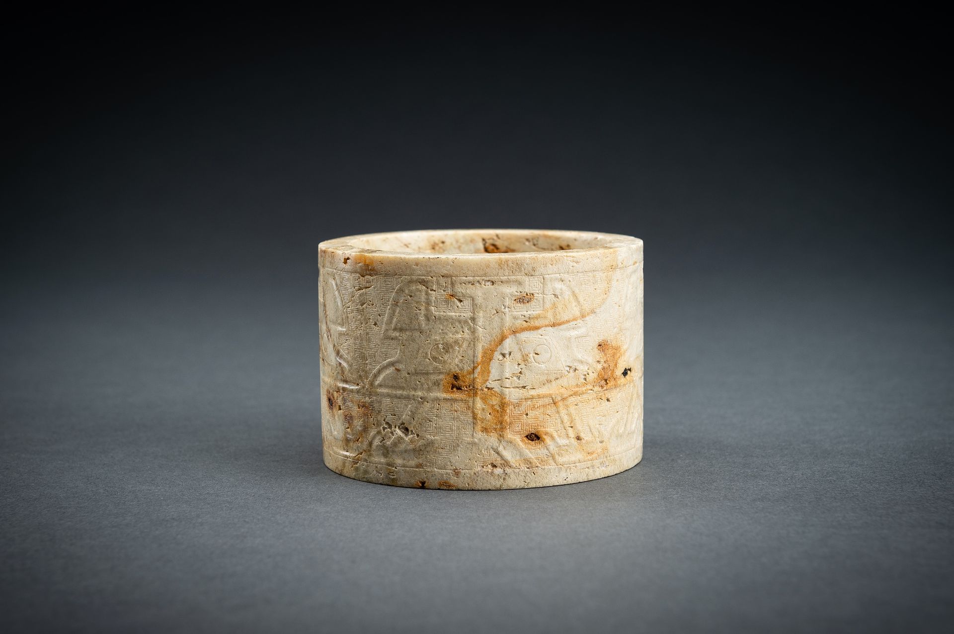 AN ARCHAISTIC JADE CONG, QING DYNASTY OR EARLIER - Image 14 of 14