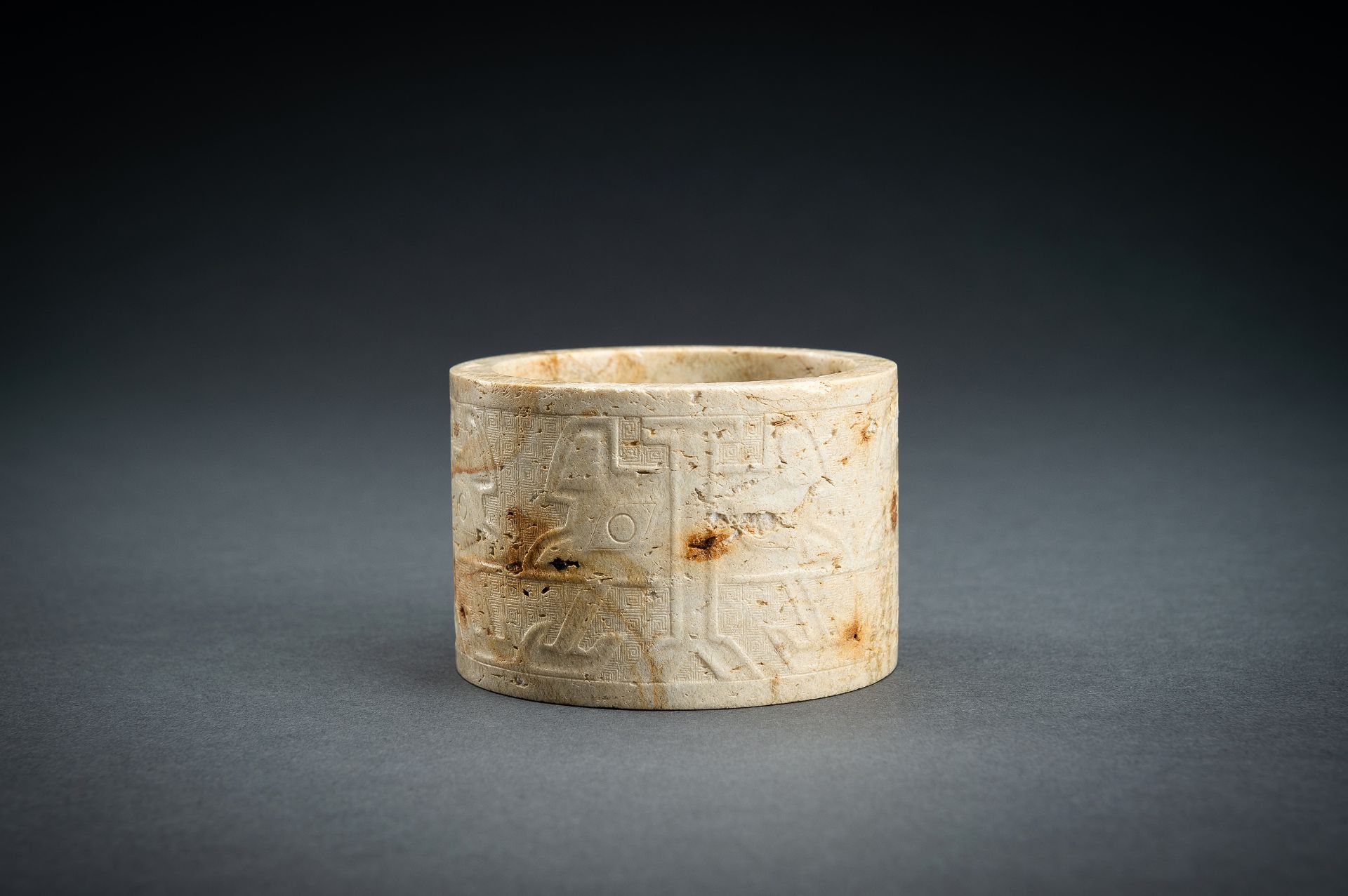 AN ARCHAISTIC JADE CONG, QING DYNASTY OR EARLIER - Image 6 of 14