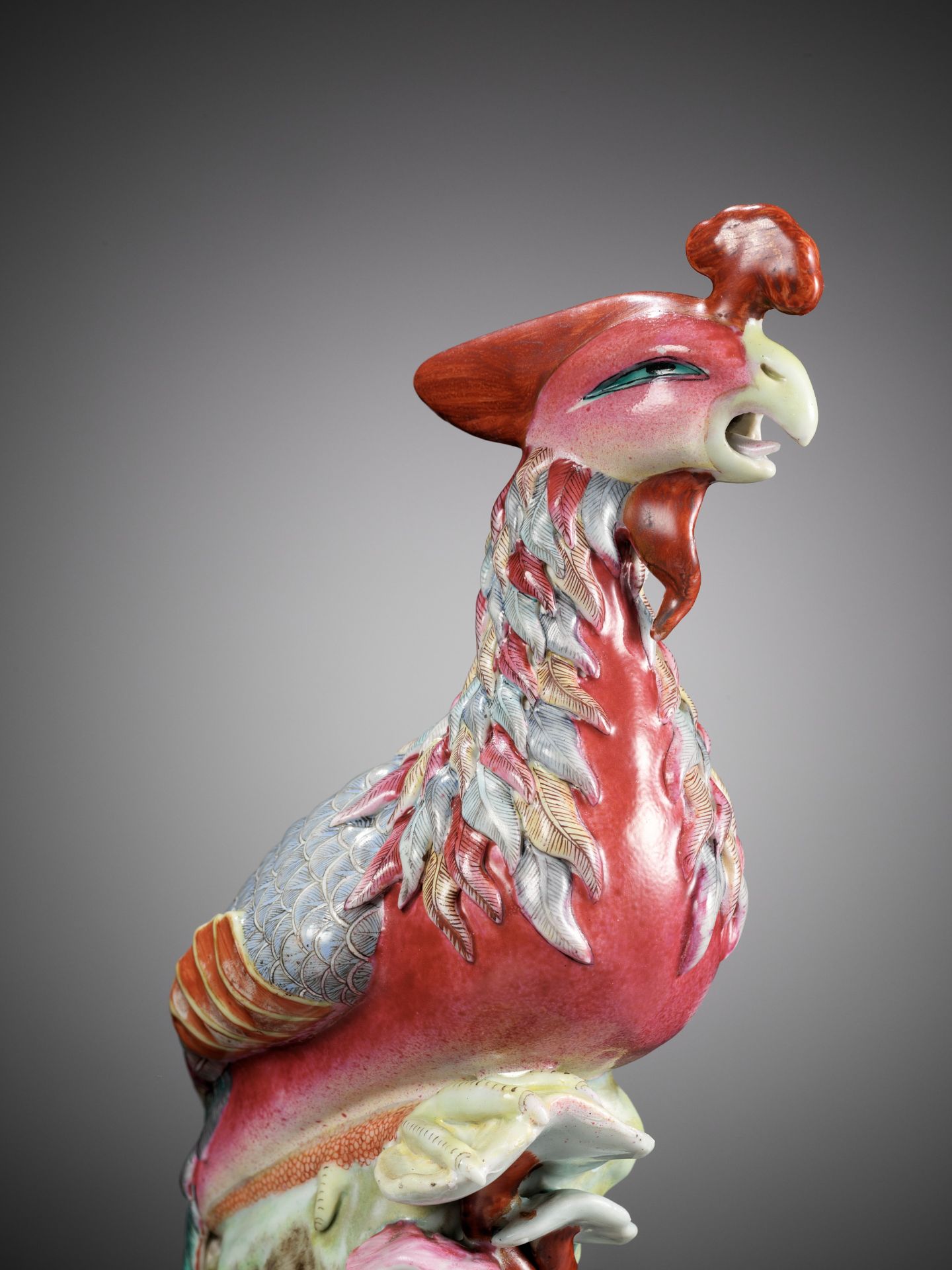 A FAMILLE ROSE FIGURE OF A PHOENIX, 19TH CENTURY - Bild 8 aus 13