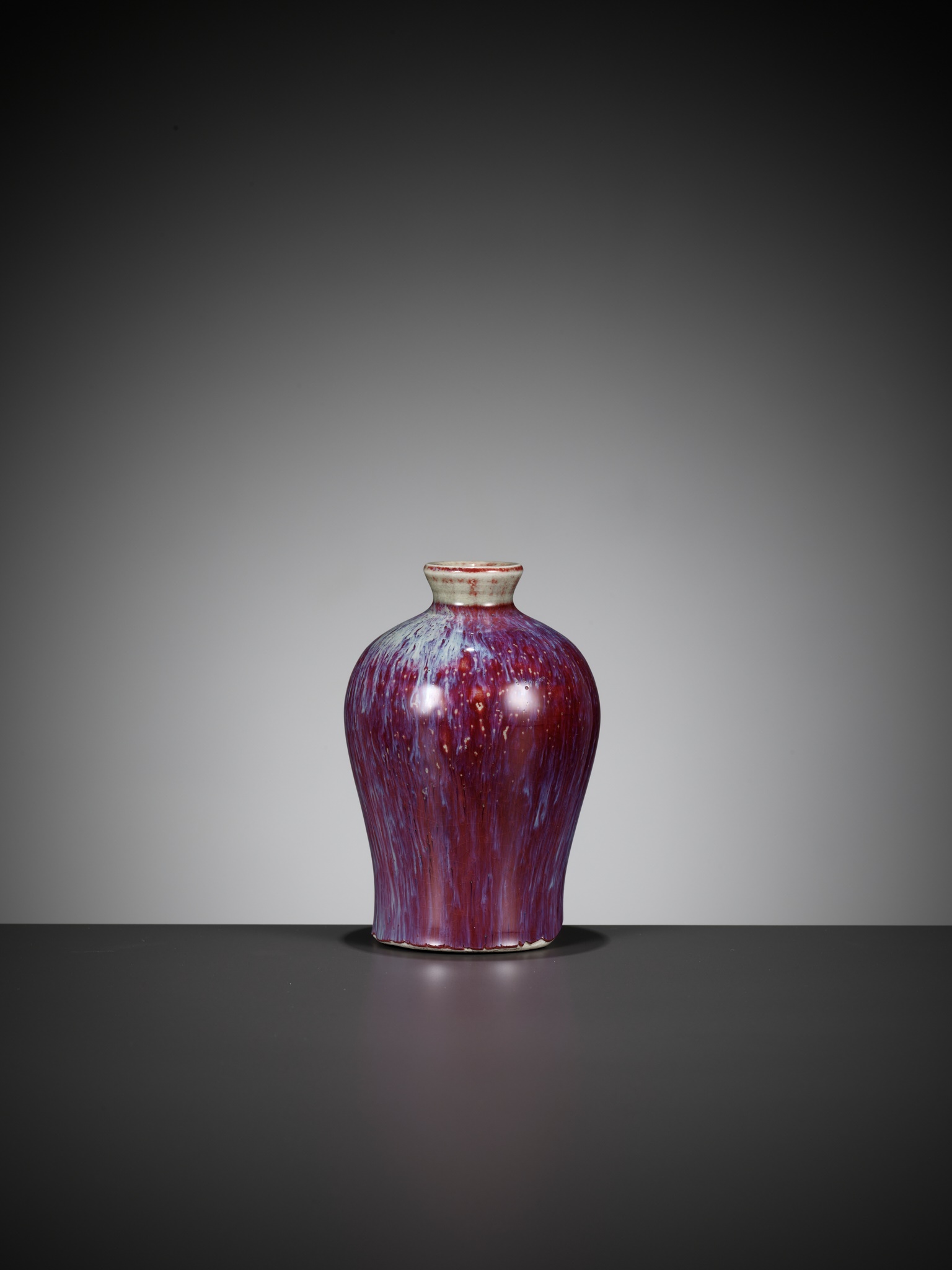 A FLAMBE-GLAZED MINIATURE VASE, MEIPING, QING DYNASTY - Image 3 of 10