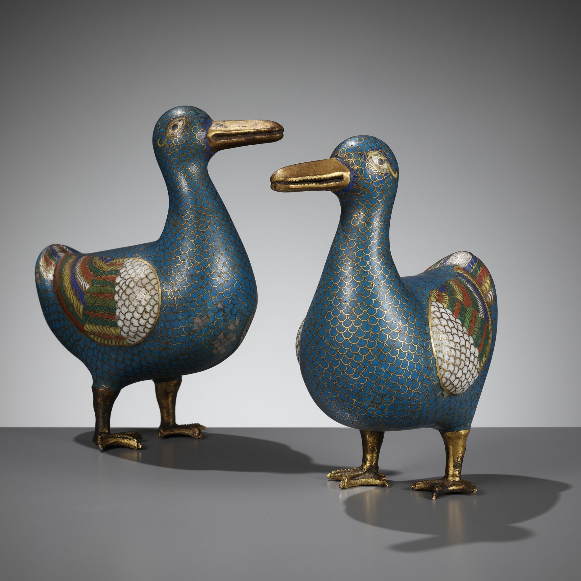 A PAIR OF CLOISONNE ENAMEL FIGURES OF DUCKS, QING DYNASTY