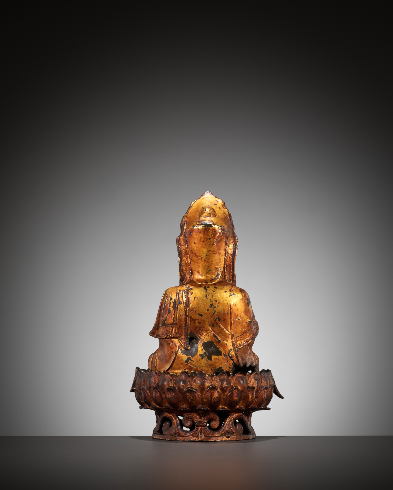 A GILT-LACQUERED BRONZE FIGURE OF SONGZI GUANYIN, MING DYNASTY - Image 9 of 12