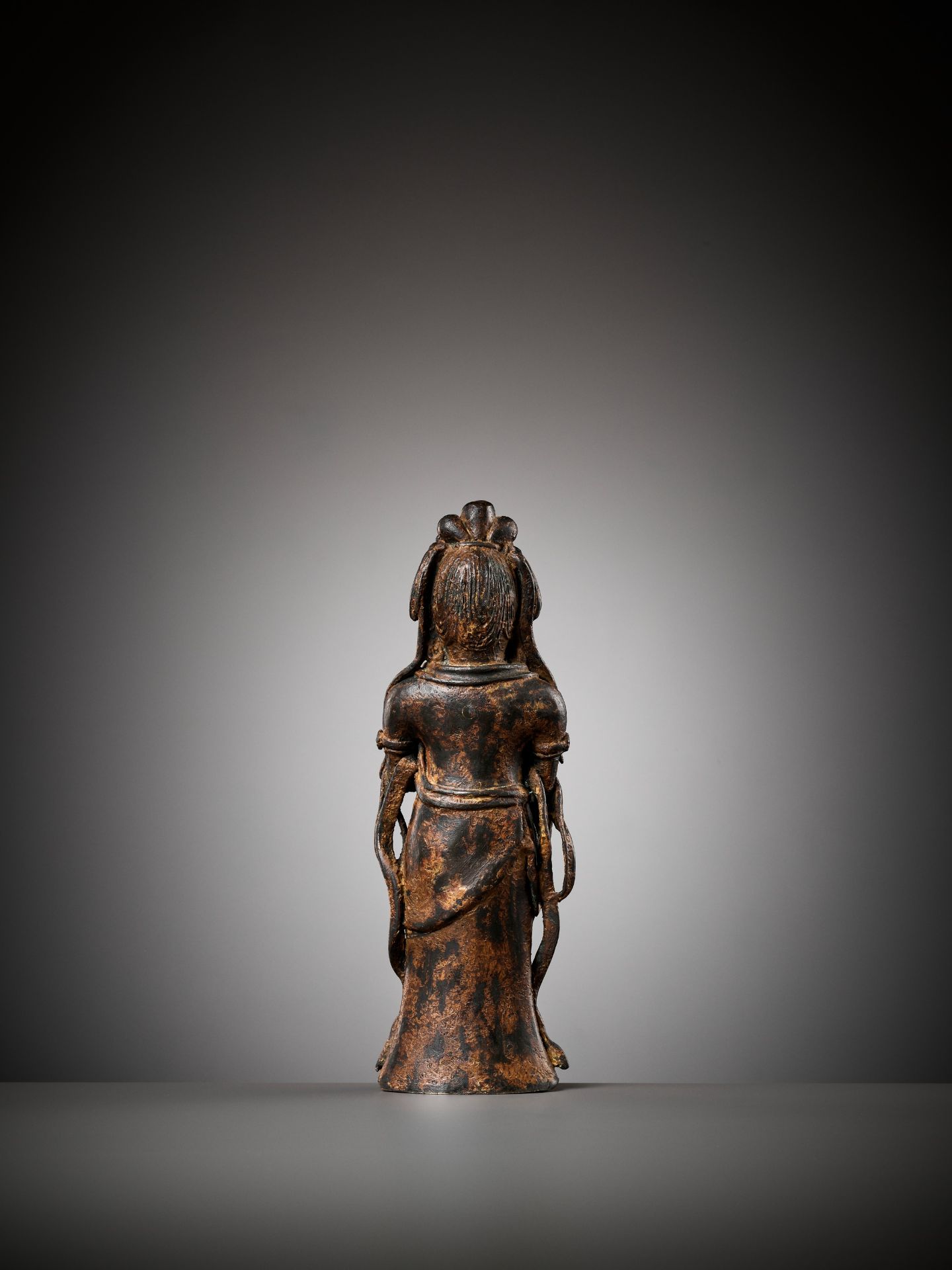AN EXCEEDINGLY RARE BRONZE FIGURE OF GUANYIN, DALI KINGDOM, 12TH – MID-13TH CENTURY - Image 18 of 20