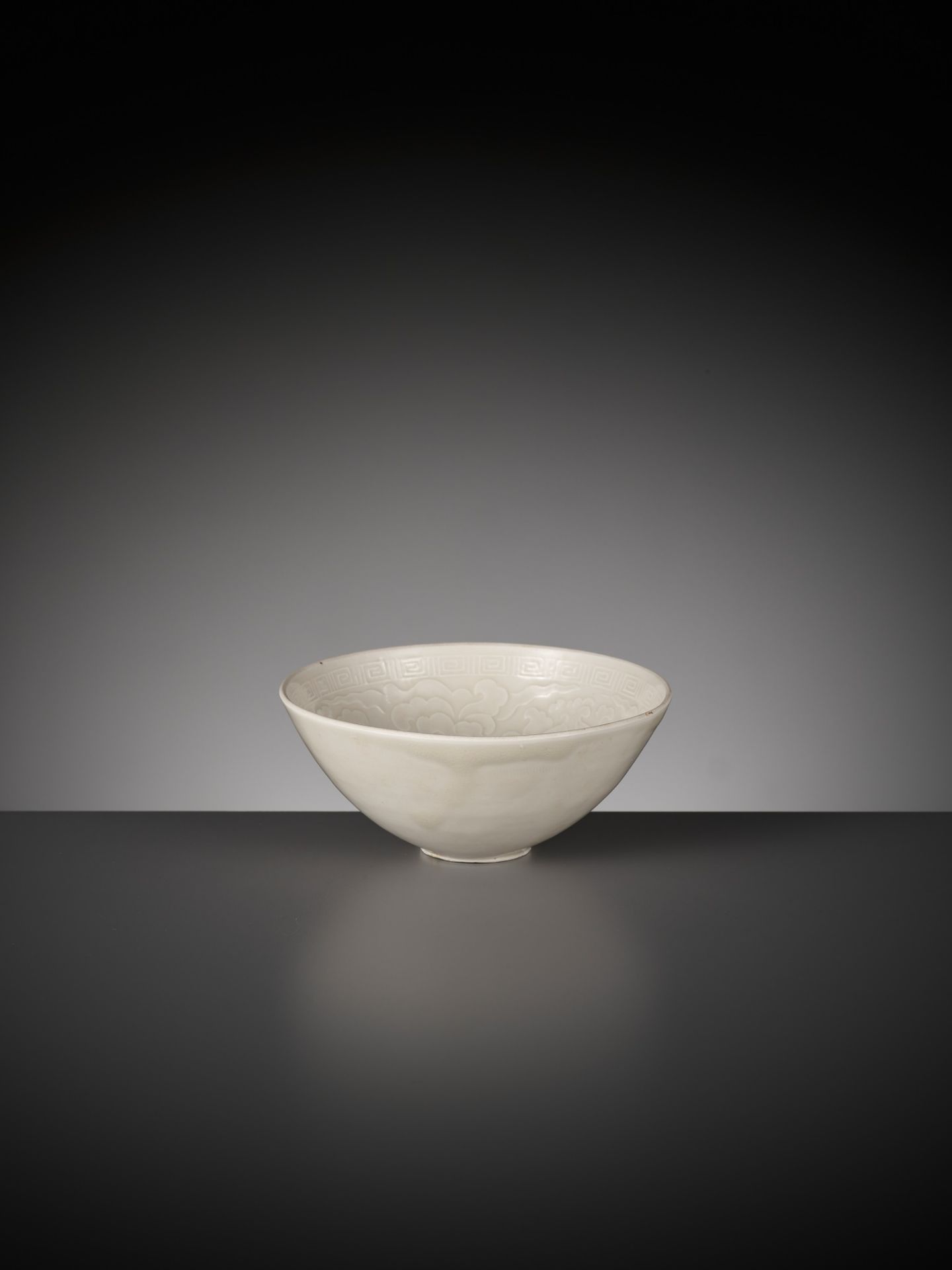 A SMALL MOLDED DING 'POMEGRANATE' BOWL, NORTHERN SONG TO JIN DYNASTY - Image 6 of 14